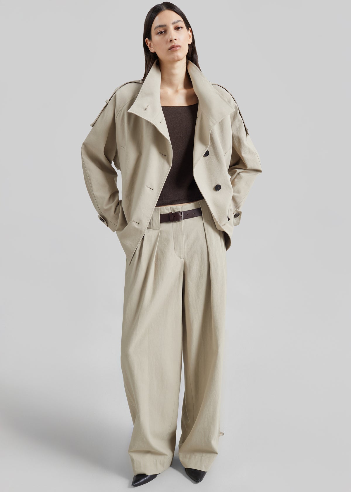 Low Classic Wide Two Tuck Pants - Beige