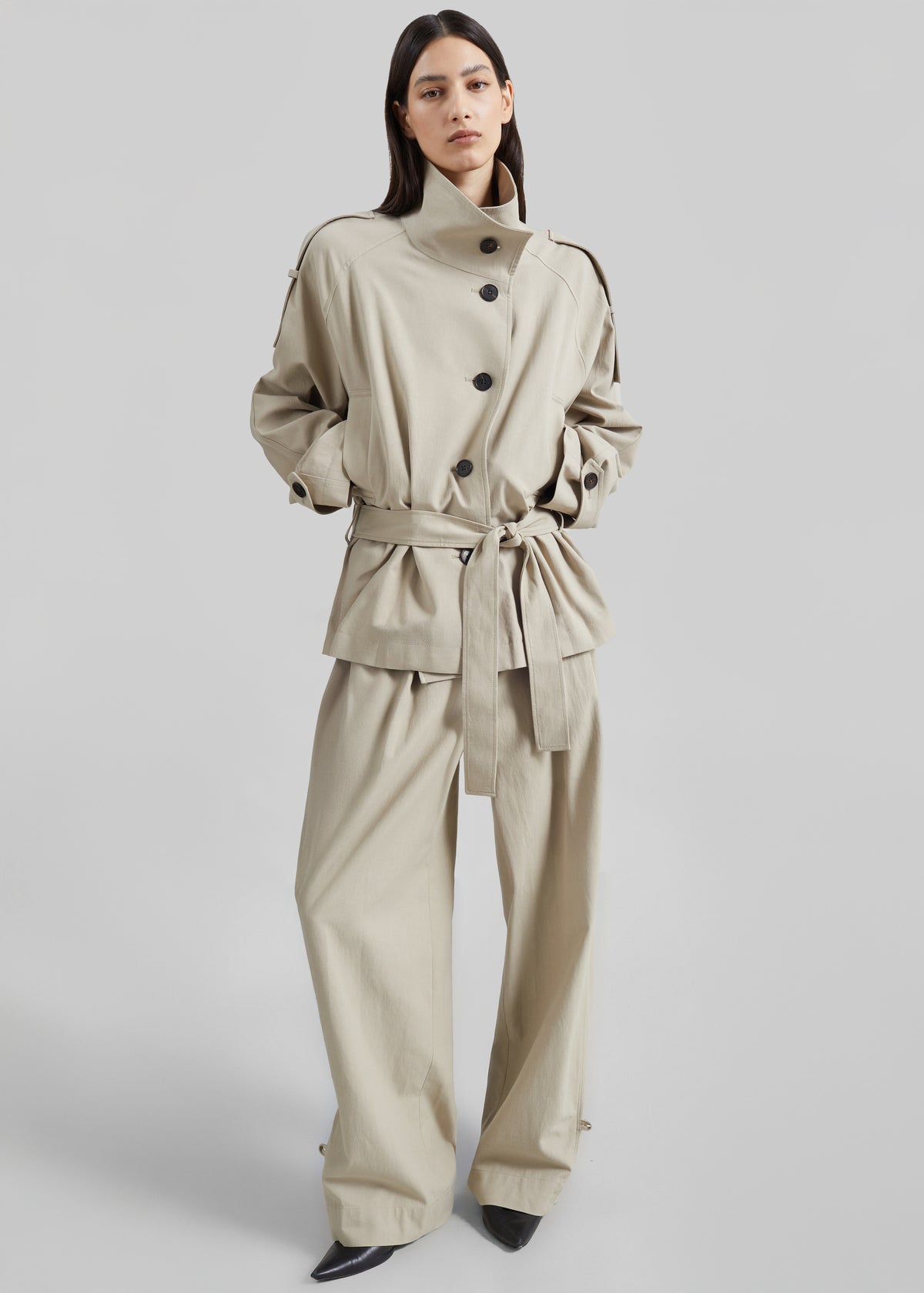Low Classic Wide Two Tuck Pants - Beige