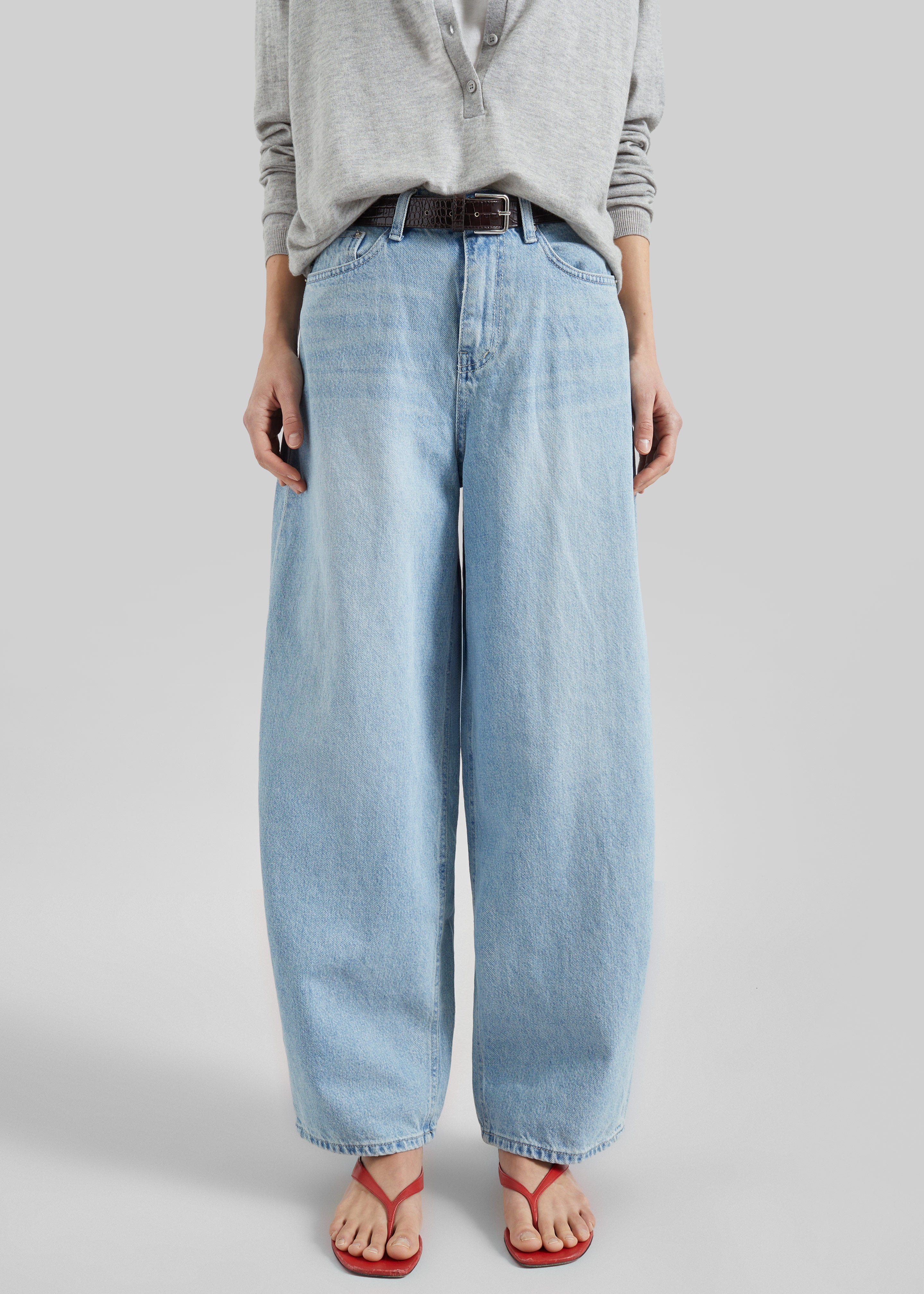 Lucena Barrel-Leg Jeans - Light Wash - 7