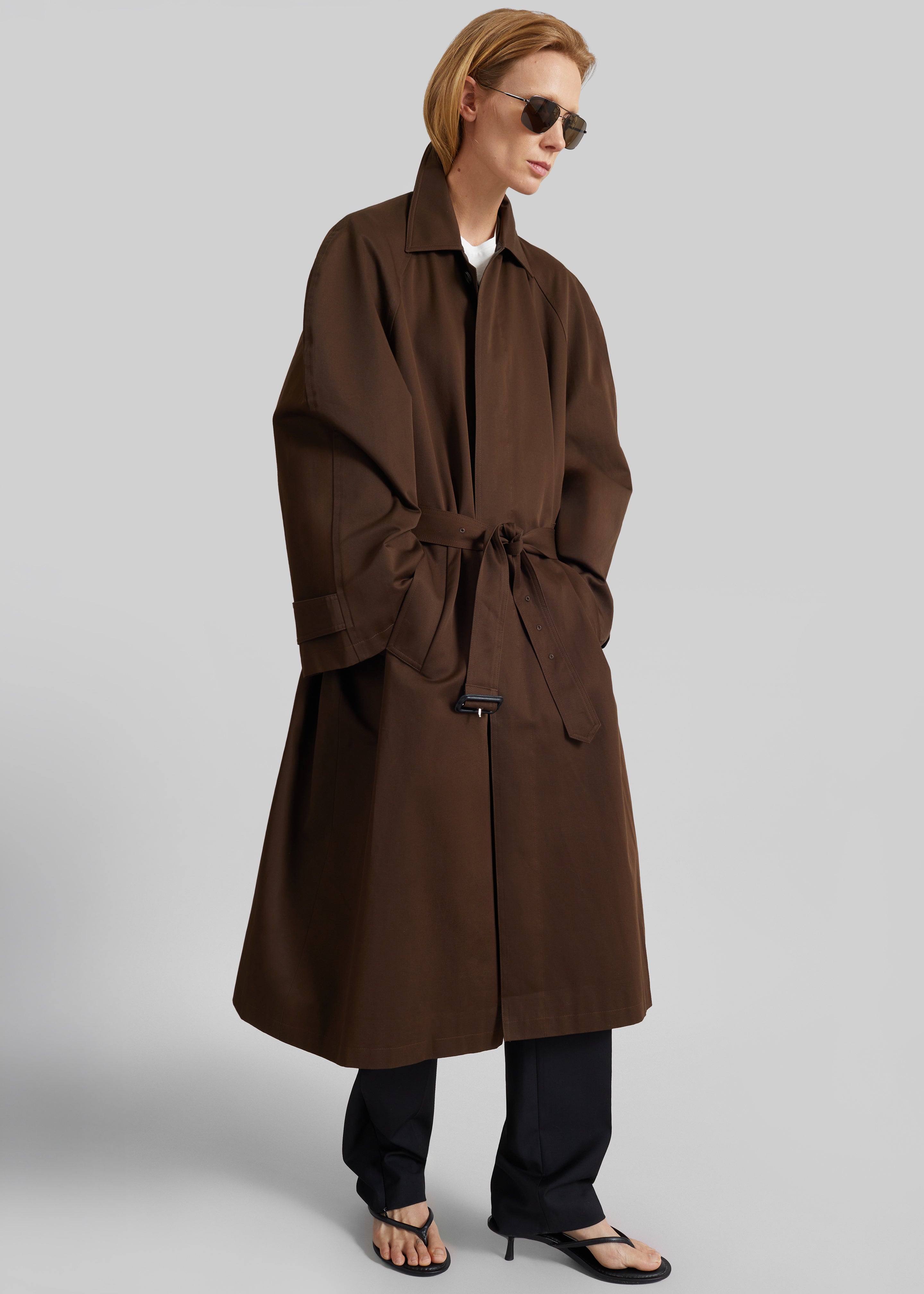 メイデンヴォヤージュ　Lダークブラウン Malmedy Oversized Long Coat - Brown – The Frankie Shop