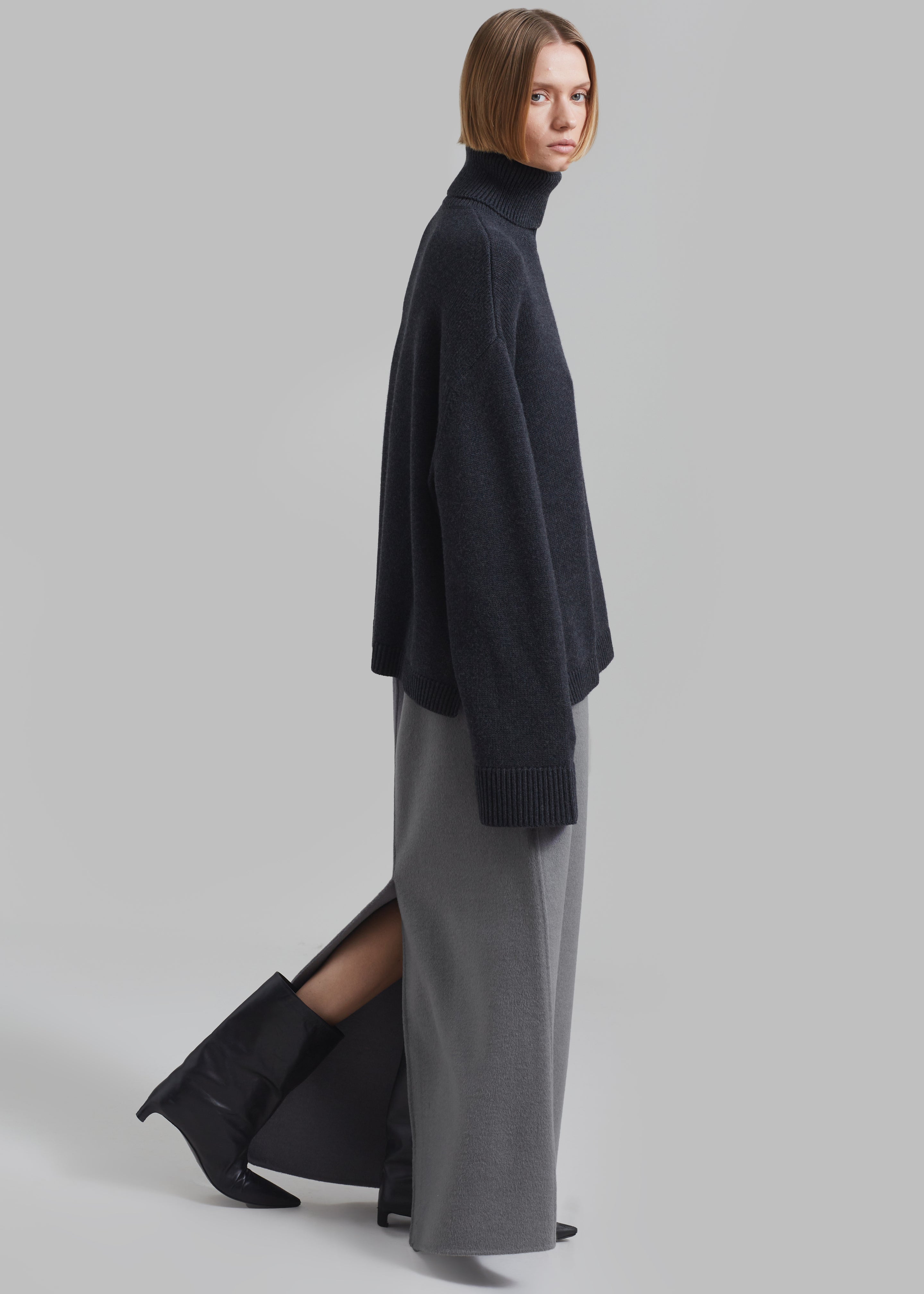Malvo Long Wool Pencil Skirt - Grey - 9
