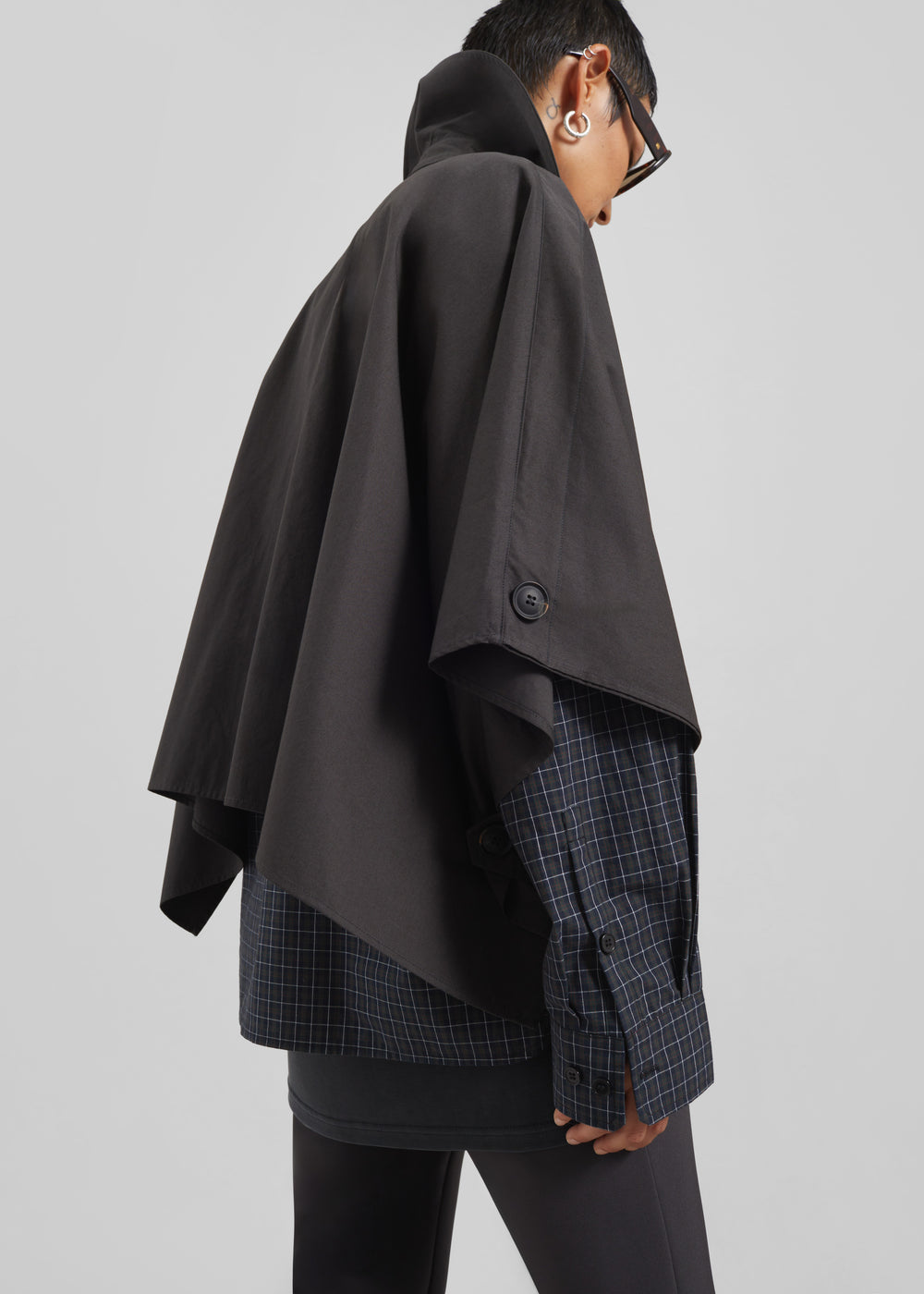 Maren Cape Trench - Black - 1
