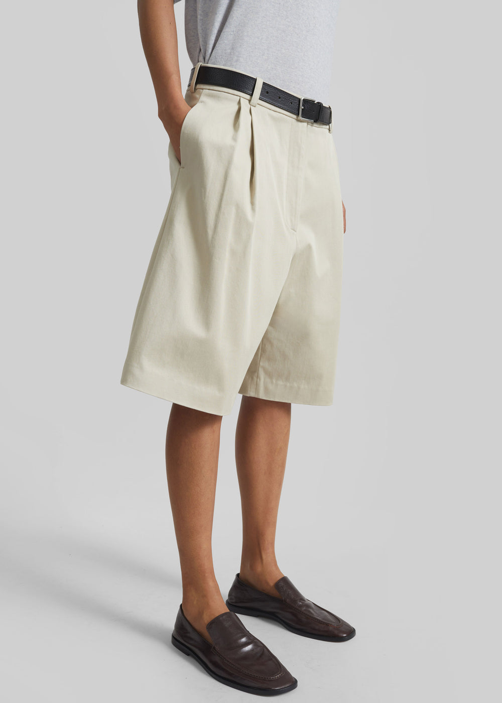 Marfa Cotton Pleated Bermuda - Light Beige - 1