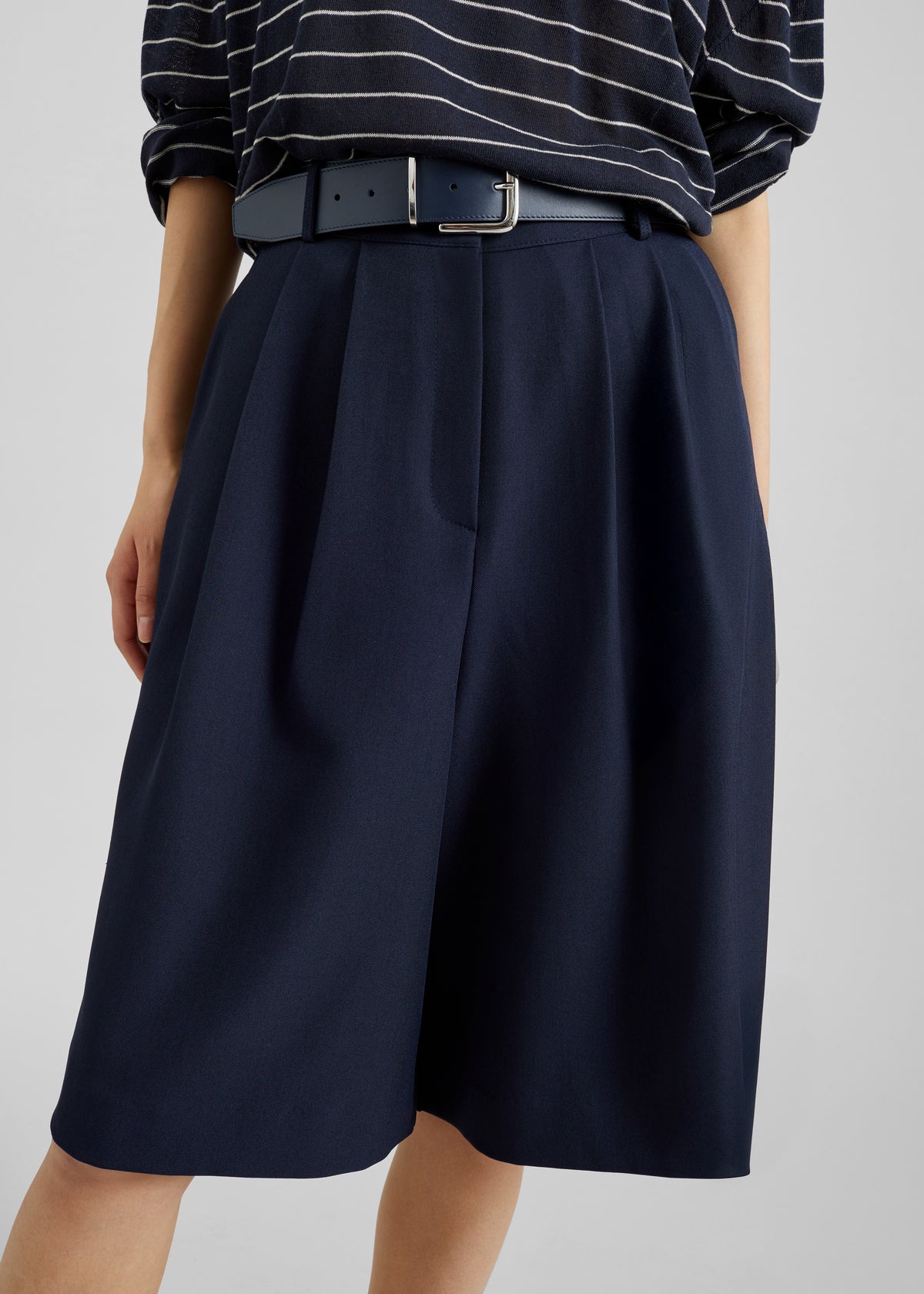 Martel Pleated Bermuda Shorts - Navy - 6