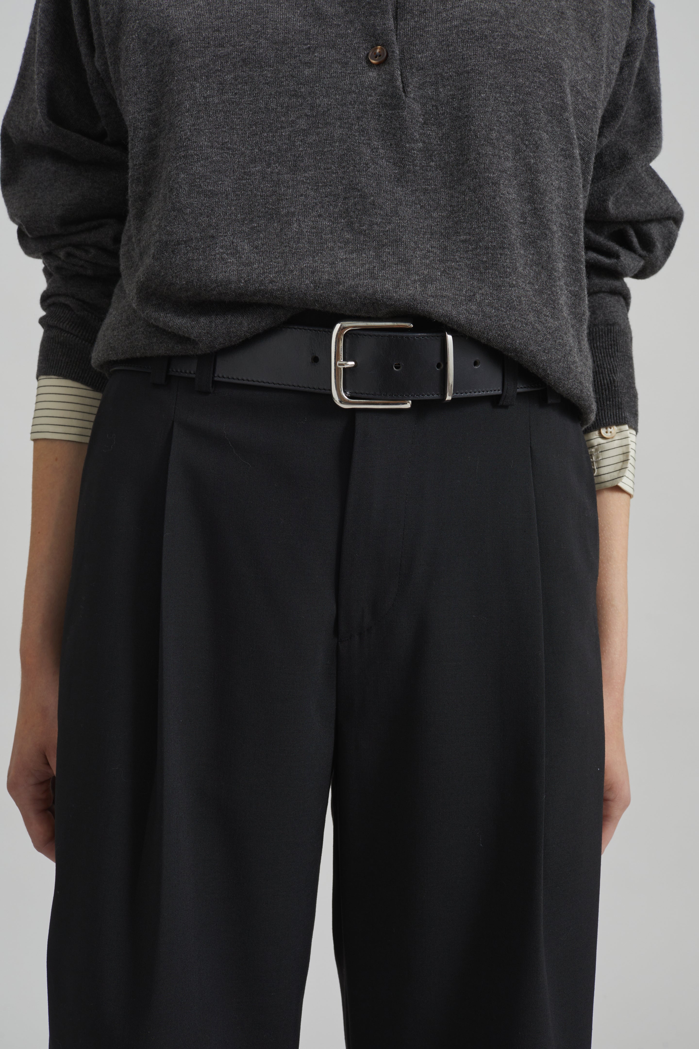 Meldert Bermuda Shorts - Black - 6