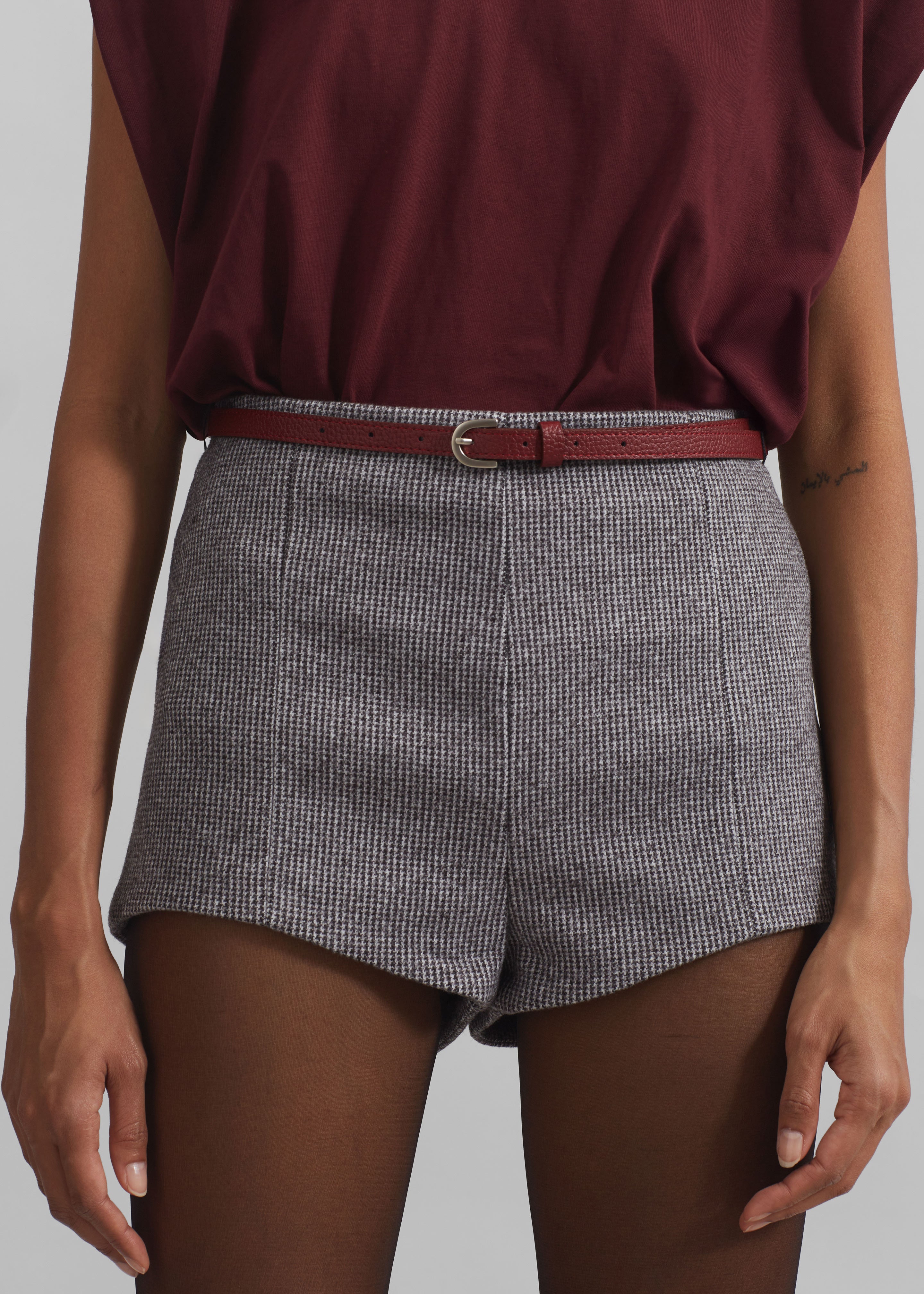 Mevra Houndstooth Hot Pants - Grey - 2