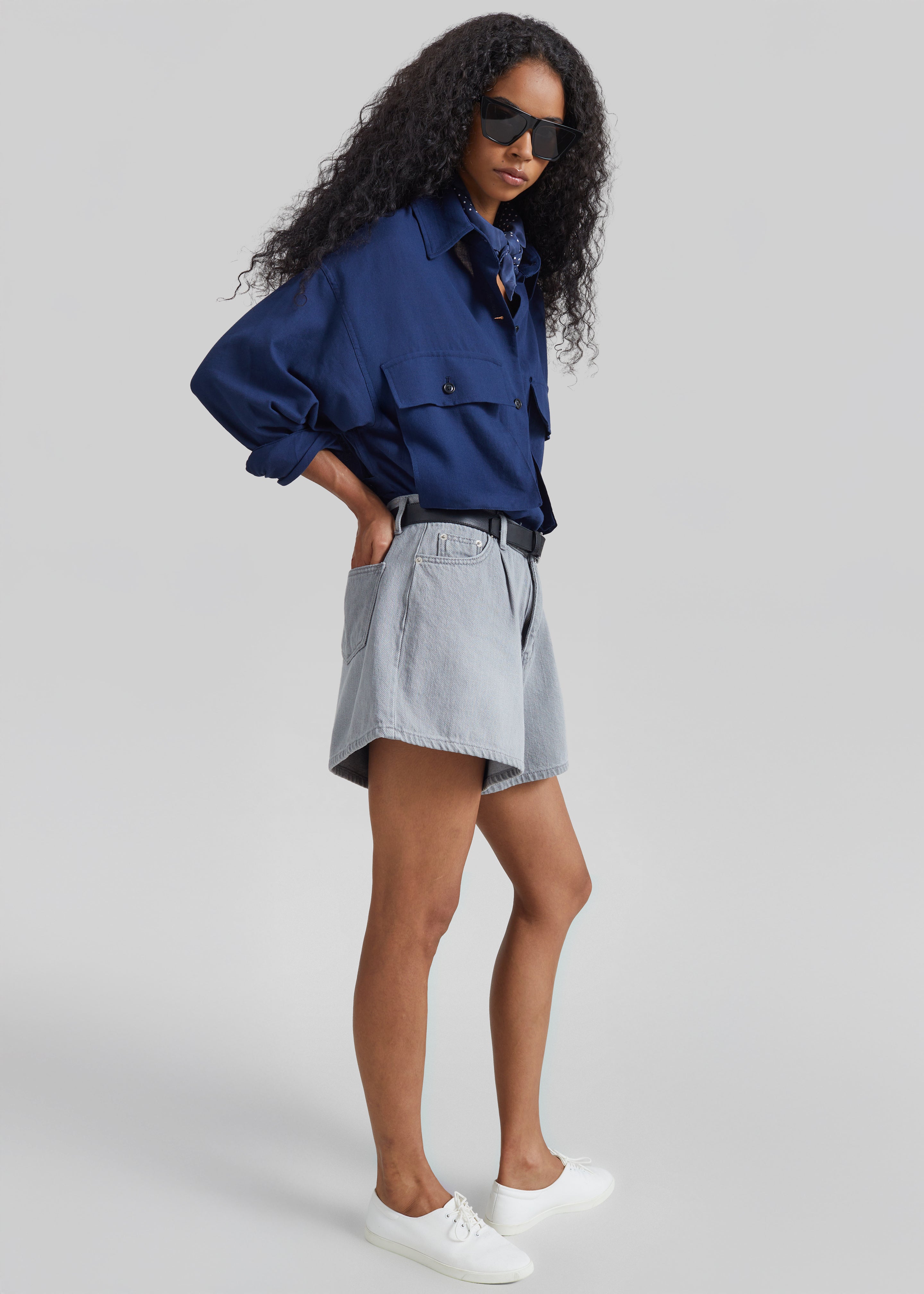Mojave Pleated Denim Shorts - Grey Wash - 6