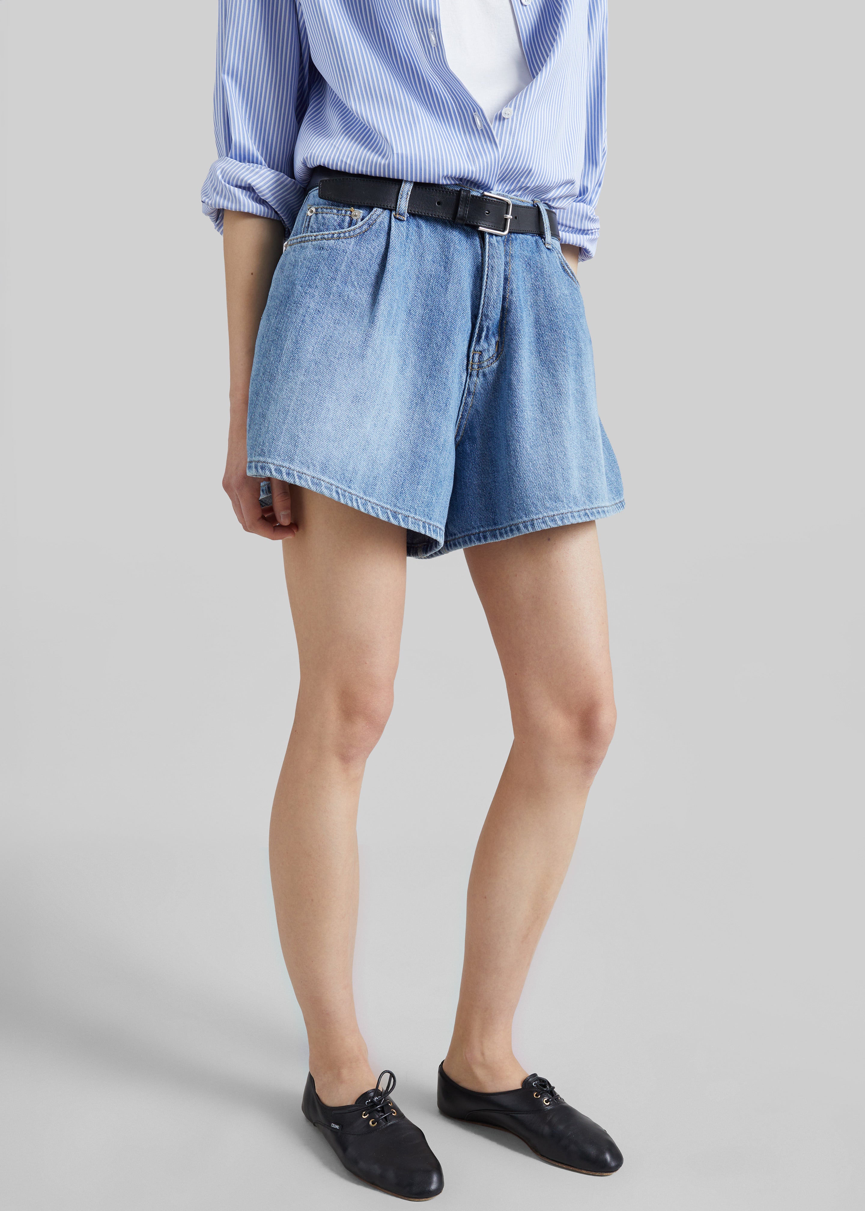 Mojave Pleated Denim Shorts - Medium Wash – The Frankie Shop