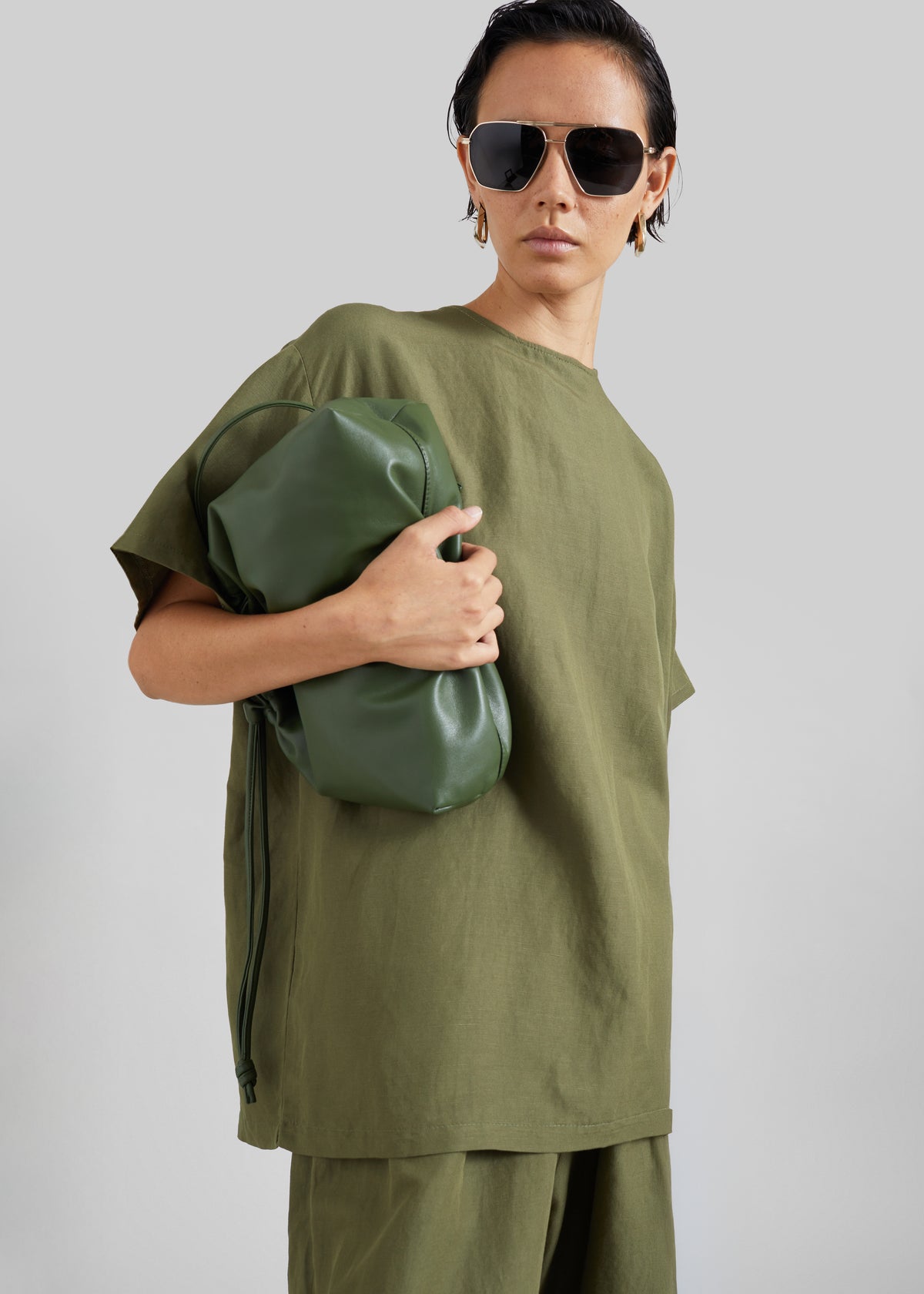 Morat Linen Back Button Top - Olive - 4