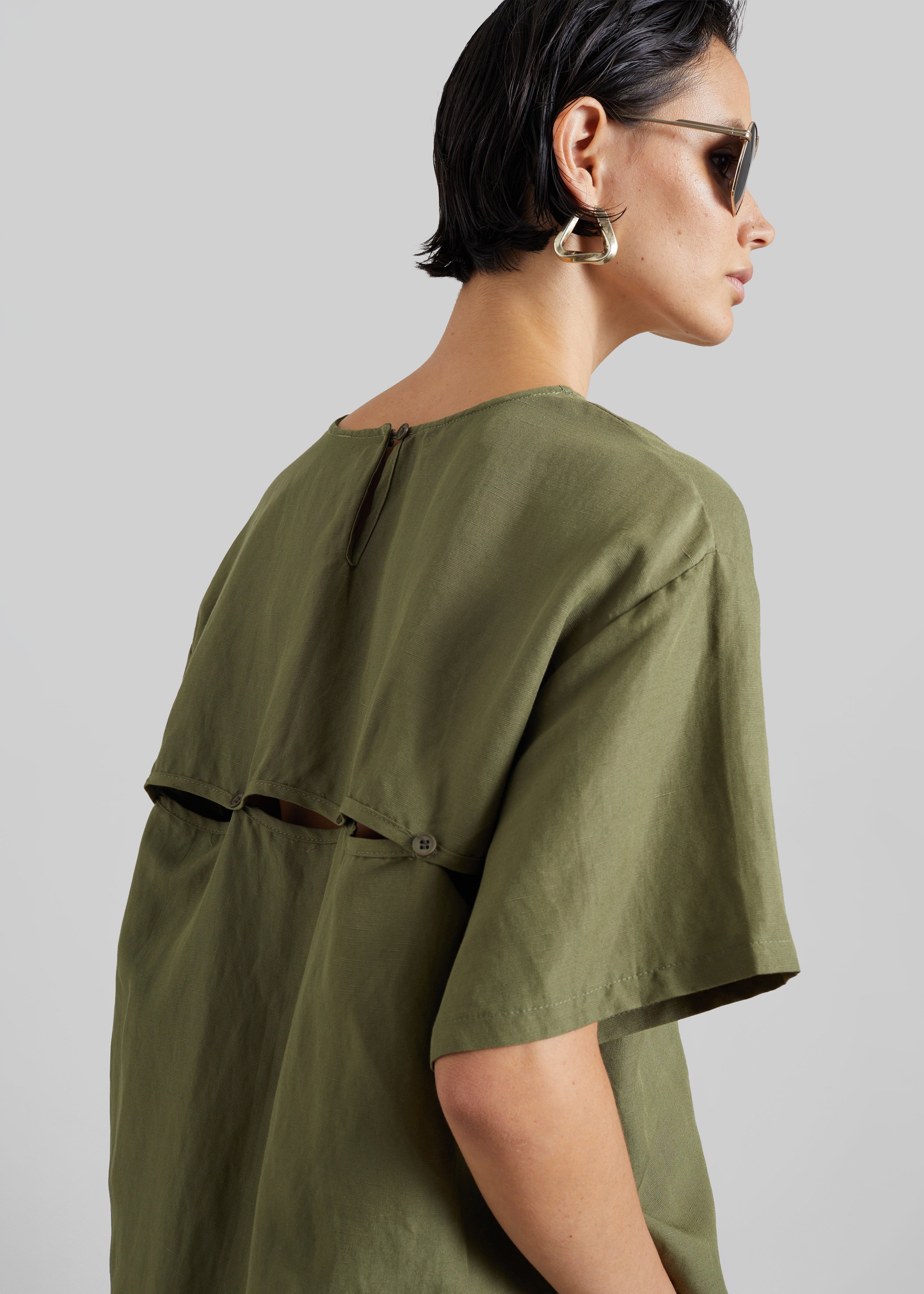 Morat Linen Back Button Top - Olive - 2