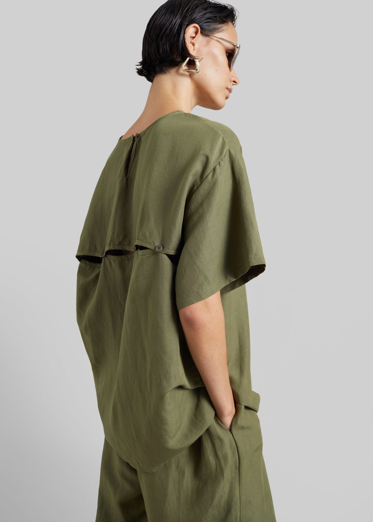 Morat Linen Back Button Top - Olive - 7