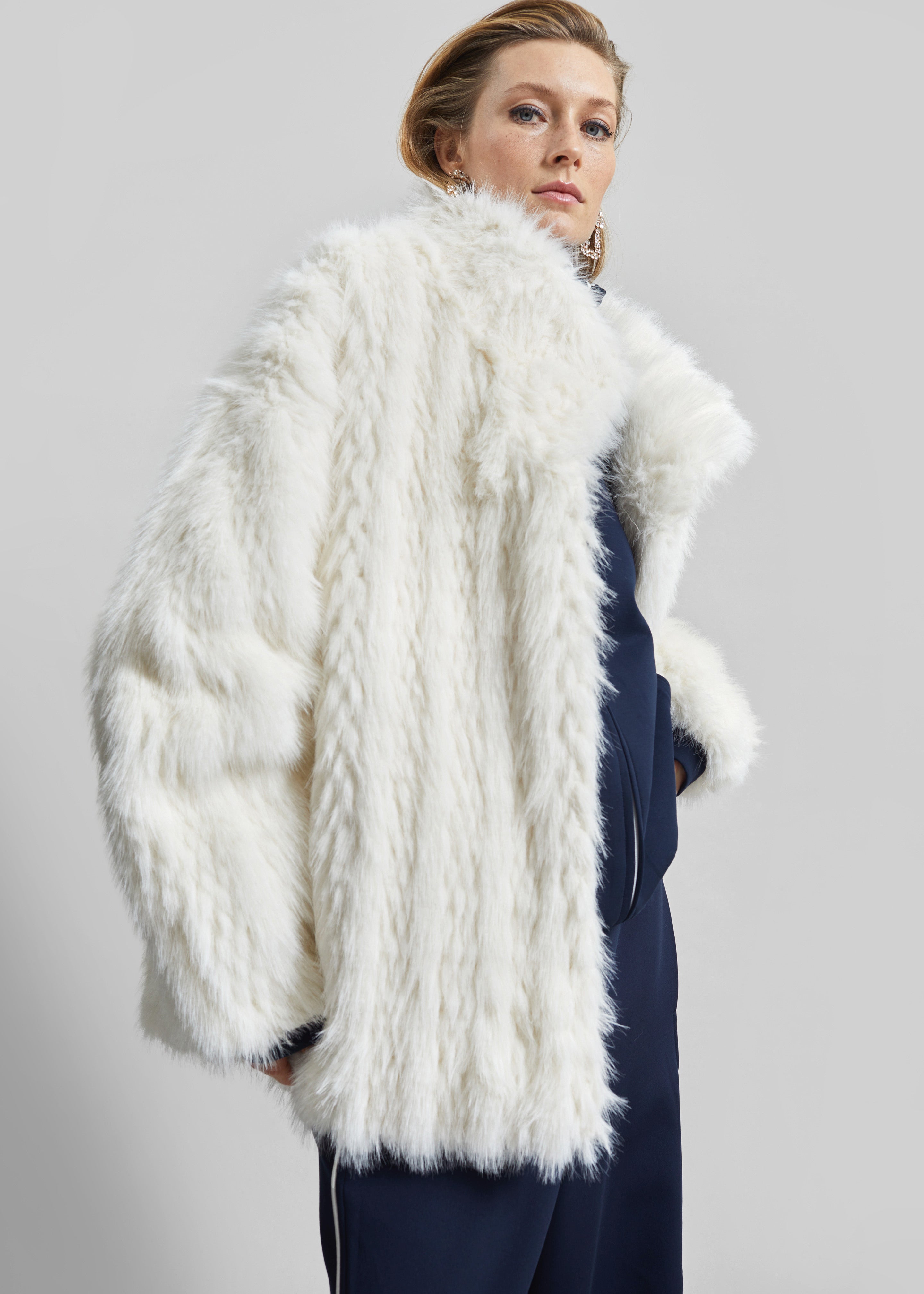 Mortisa Faux Fur Belted Short Coat - Off White – The Frankie Shop