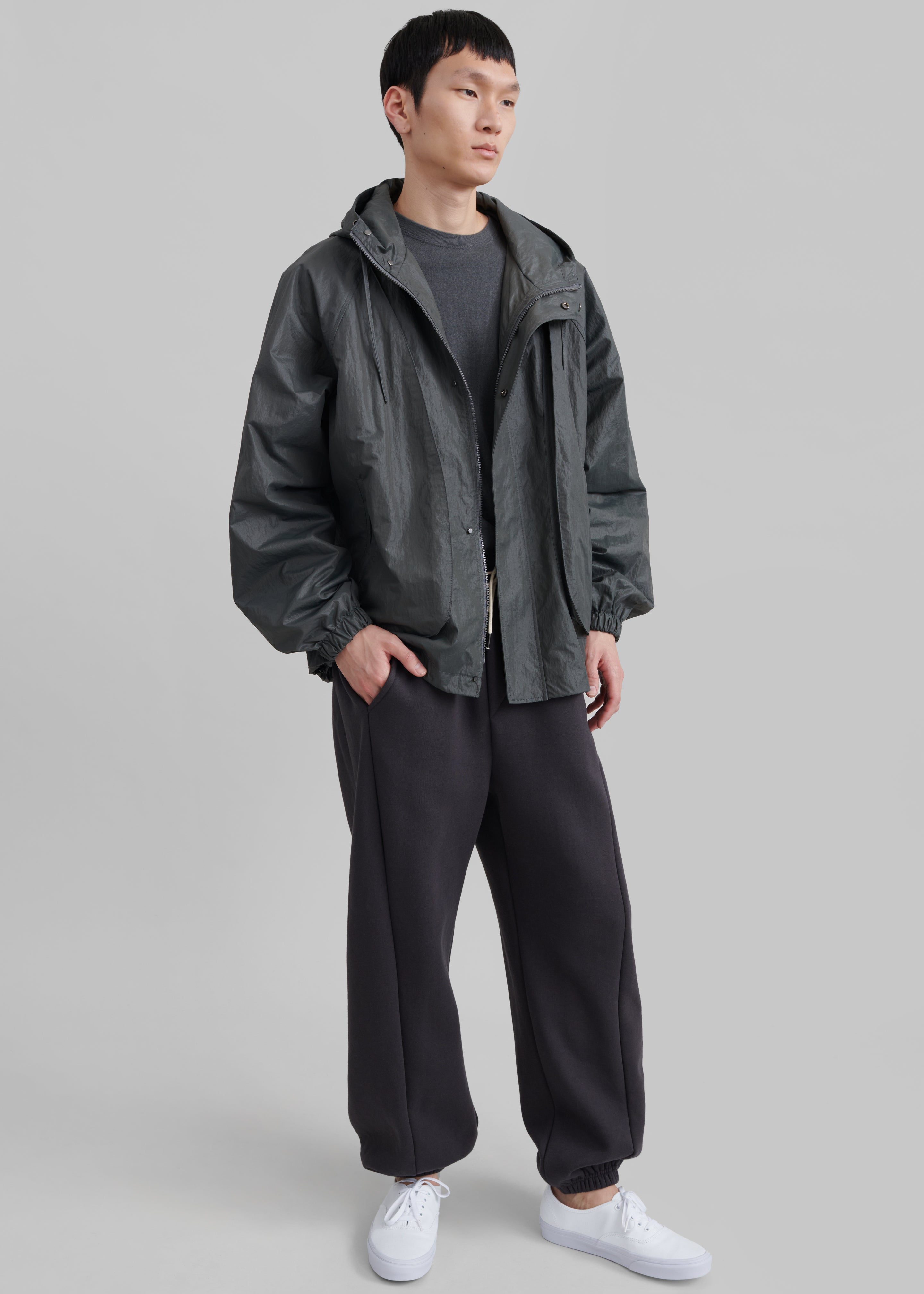 Nate Windbreaker - Charcoal - 7