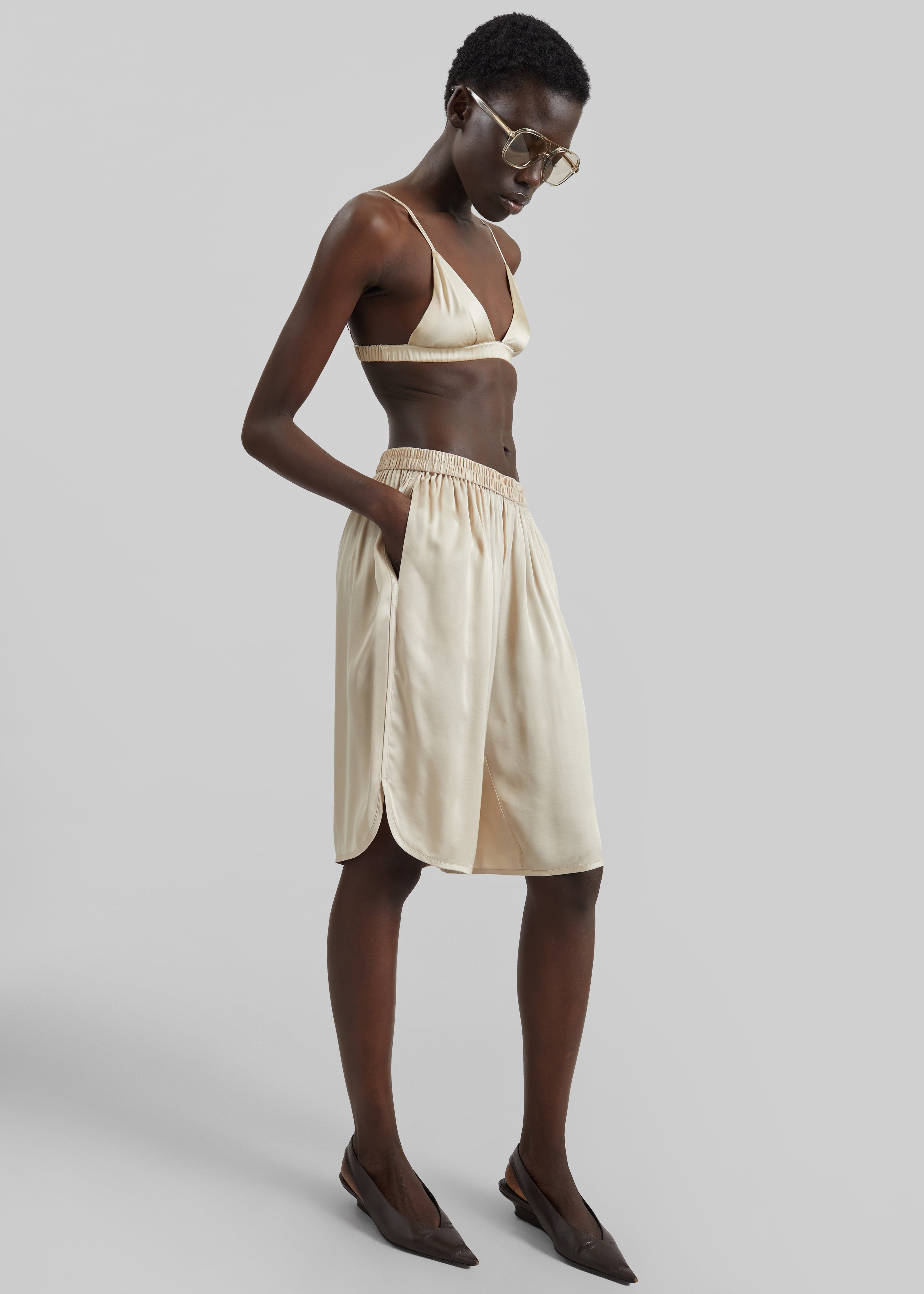 Nelis Silk Bermuda Shorts - Champagne - 8