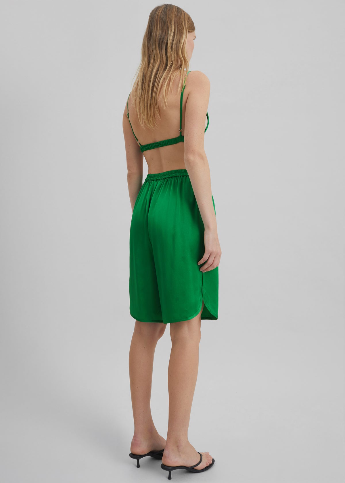 Nelis Silk Bermuda Shorts - Kelly Green - 9