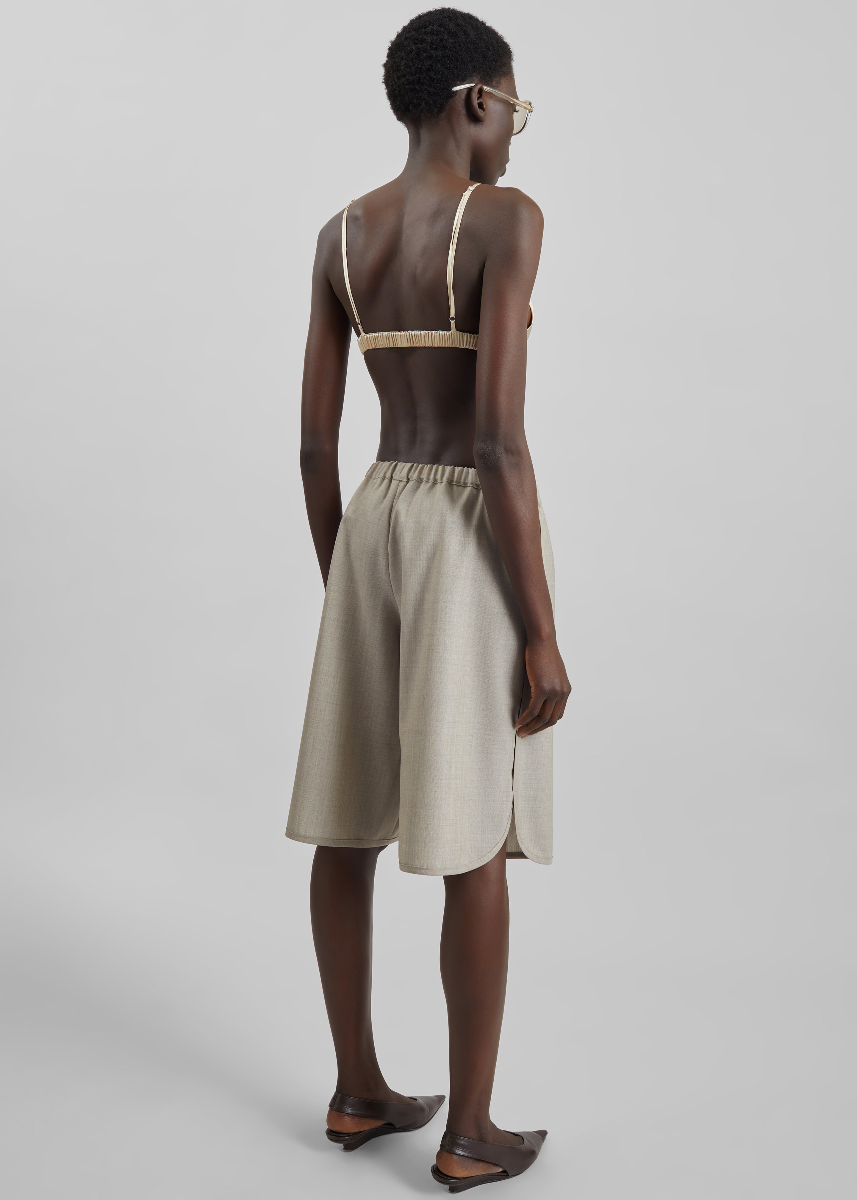 Nelis Suiting Bermuda Shorts - Beige Melange The Frankie Shop Nelis Suiting Bermuda Shorts - Beige Melange The Frankie Shop