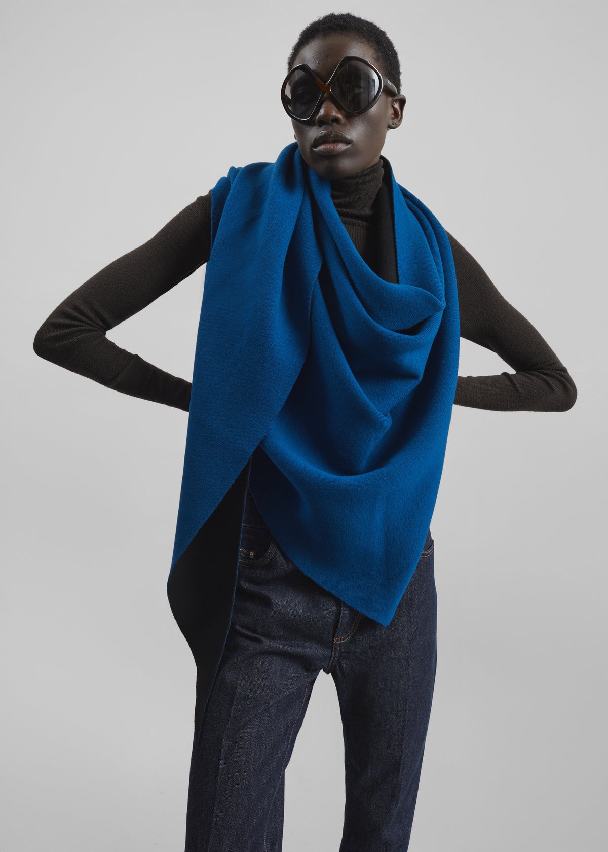Nella Reversible Shawl - Black/Blue - 2