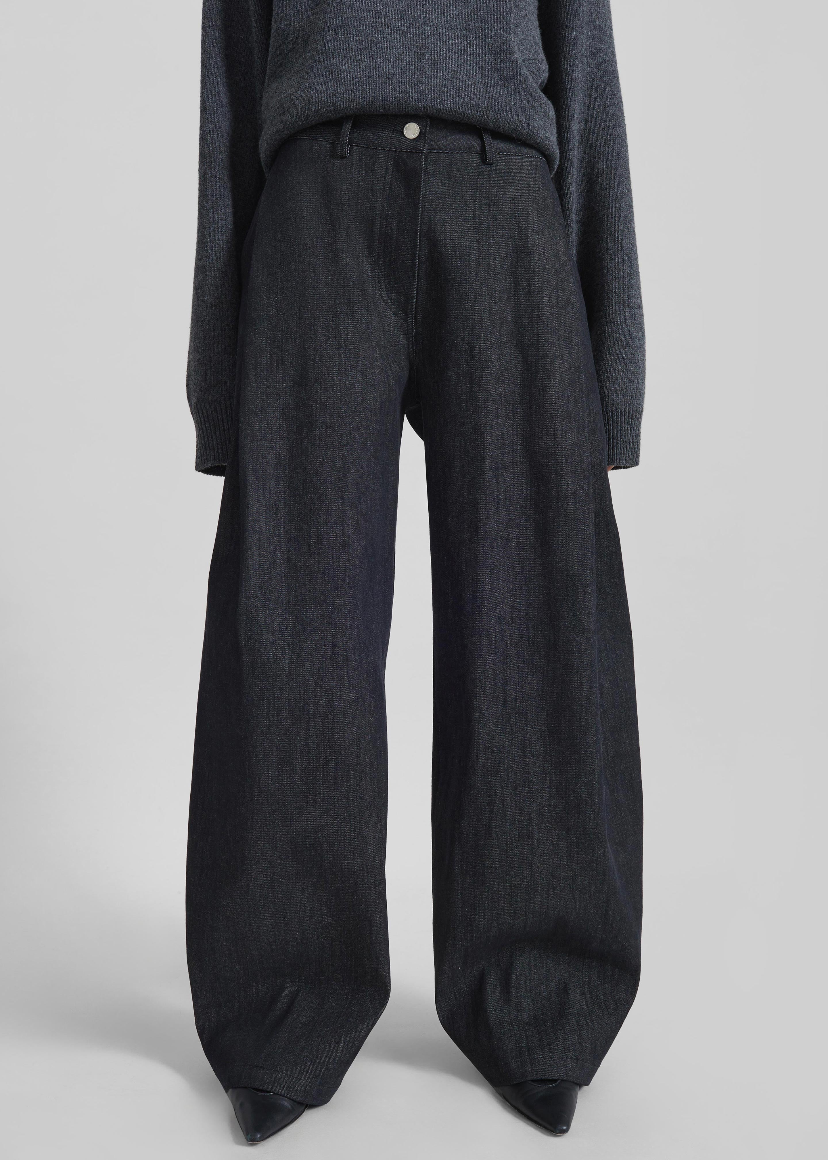 Nesna Barrel Leg Jeans - Black – The Frankie Shop