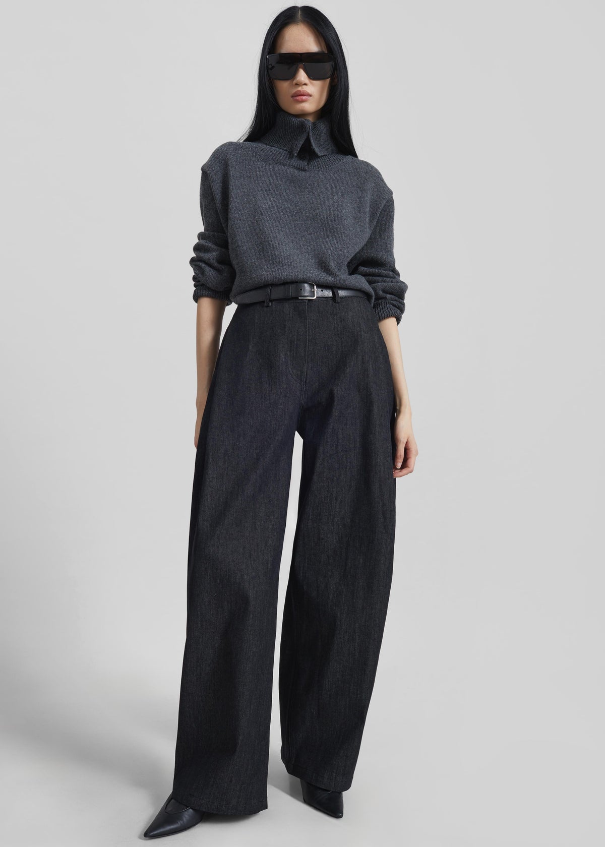 Nesna Barrel-Leg Jeans - Black - 2