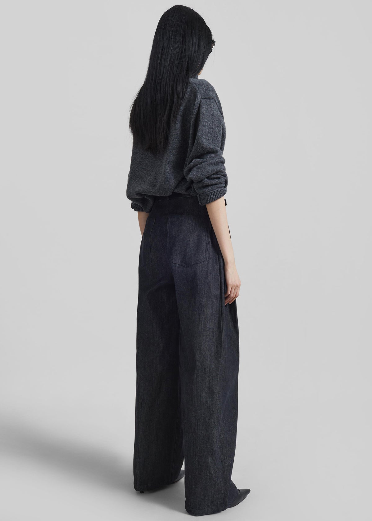 Nesna Barrel-Leg Jeans - Black - 7