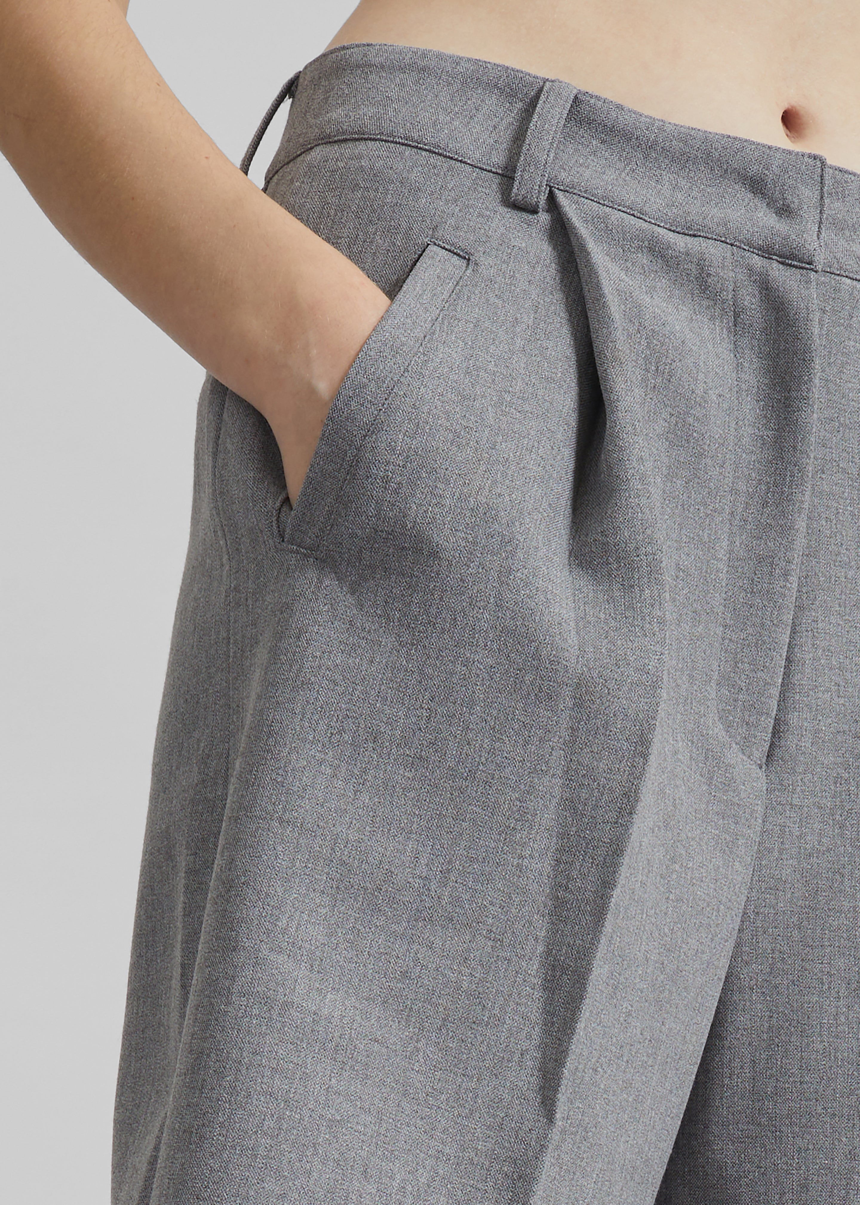 Ninove Bermuda Shorts - Grey - 8