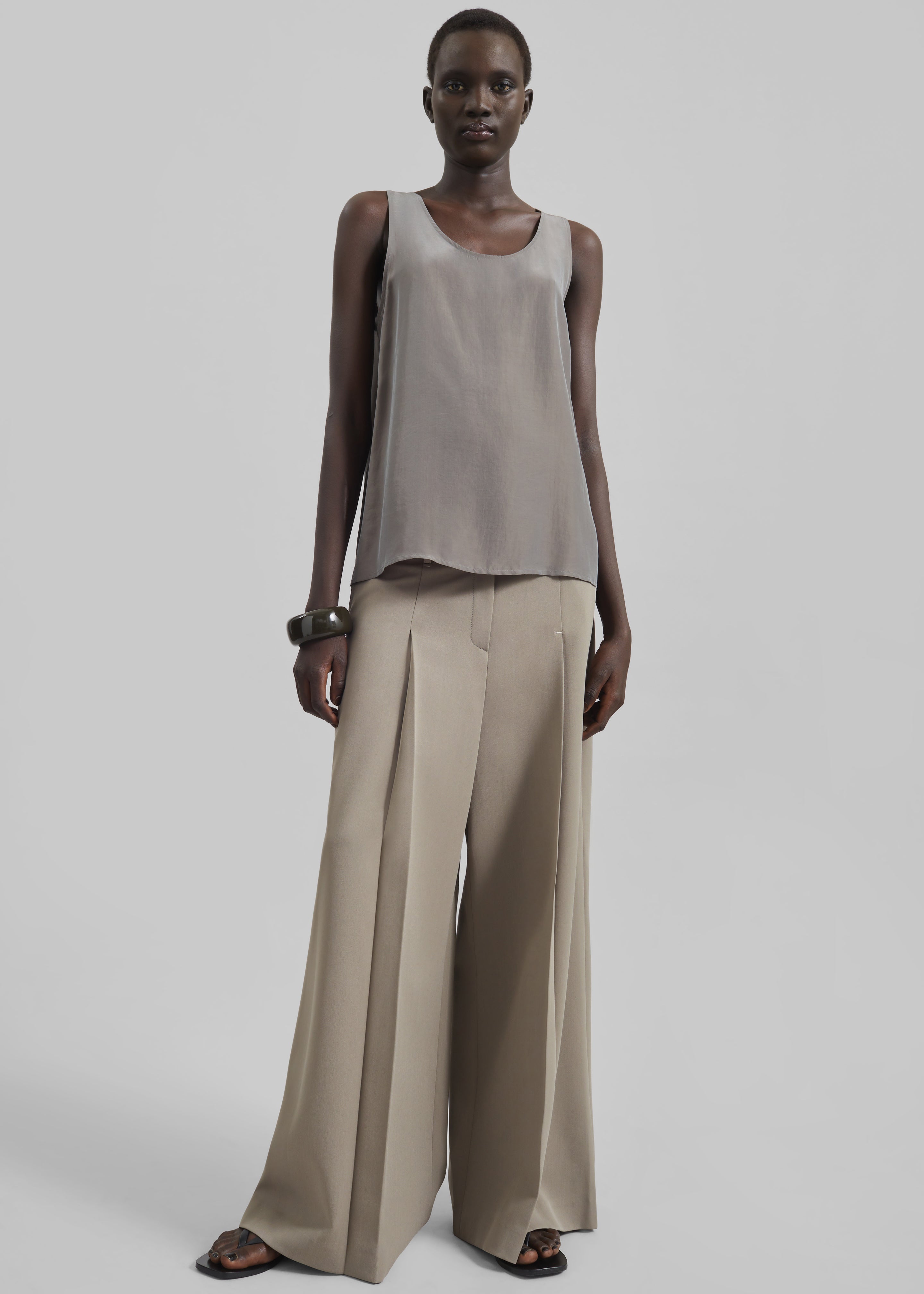 Nivee Lustrous Boxy Tank - Dark Taupe – The Frankie Shop