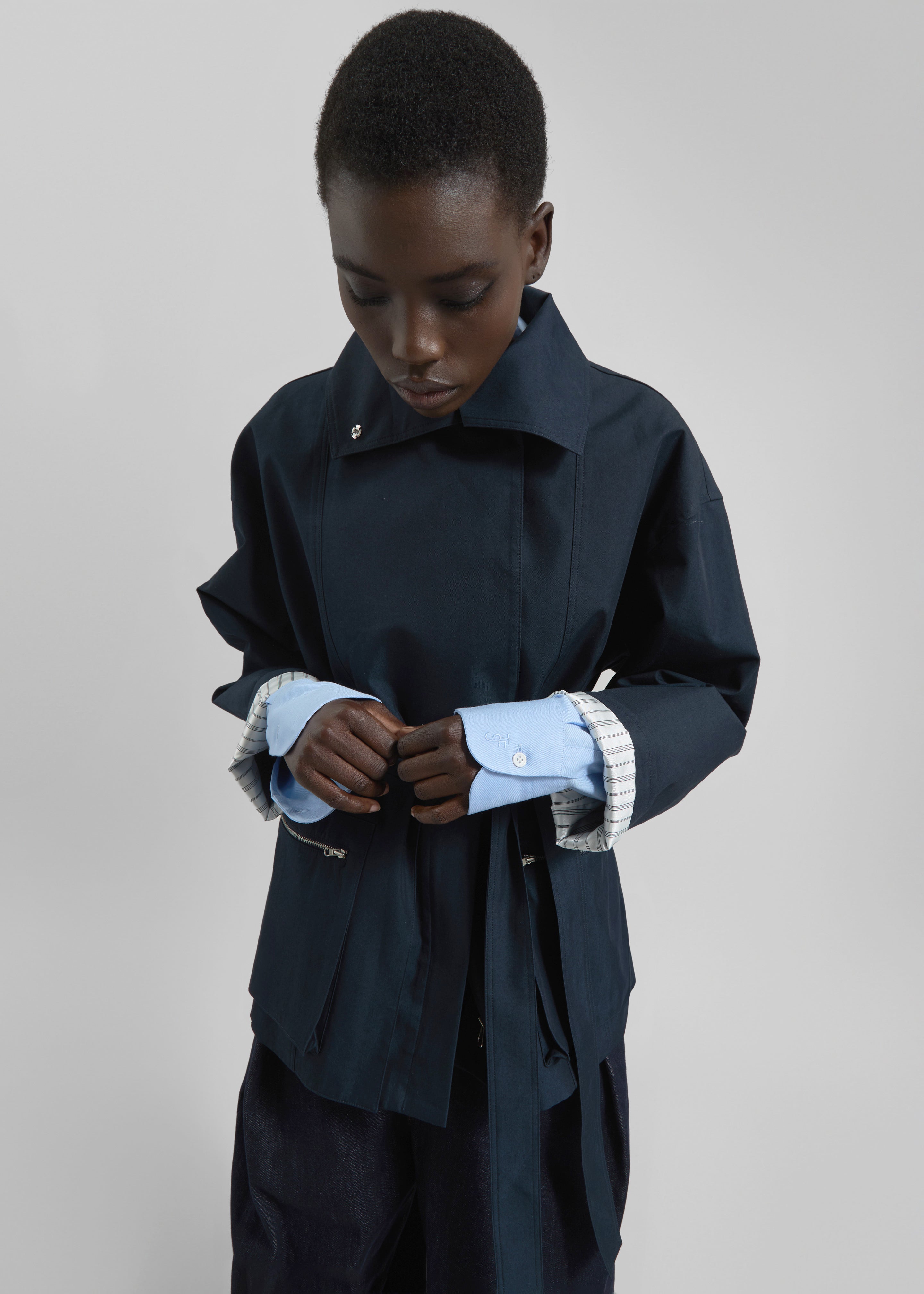 Norris Short Trench - Navy – The Frankie Shop