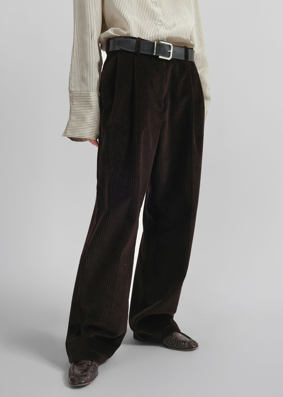 Norstrand Pleated Corduroy Trousers - Dark Brown - 4