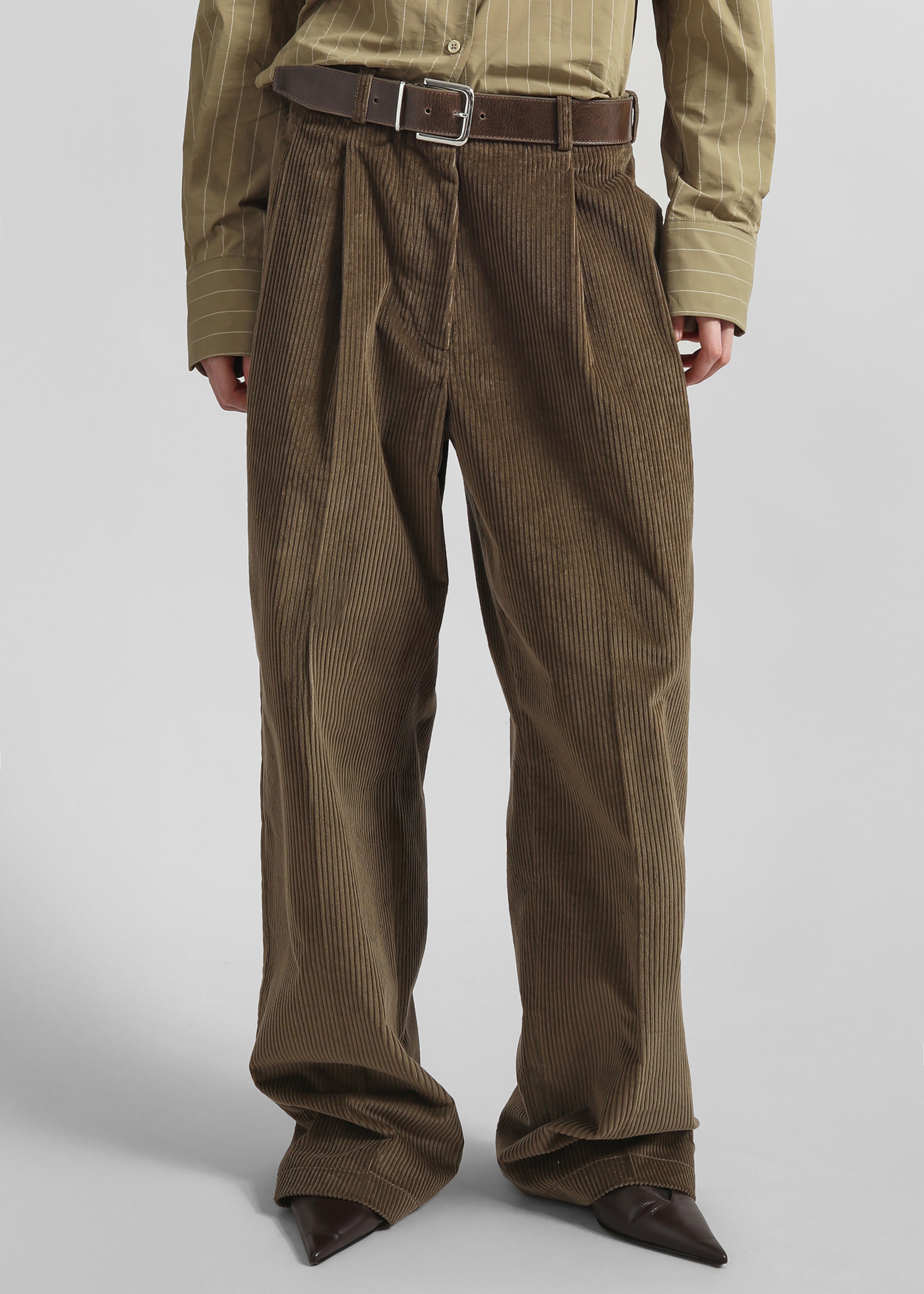 Norstrand Pleated Corduroy Trousers - Olive – The Frankie Shop