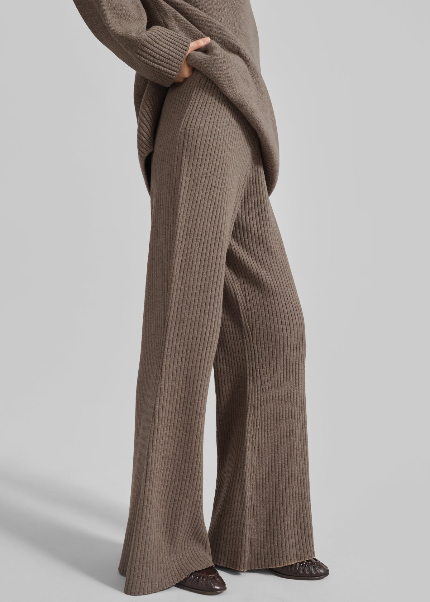 Odense Ribbed Flared Pants - Brown - 1