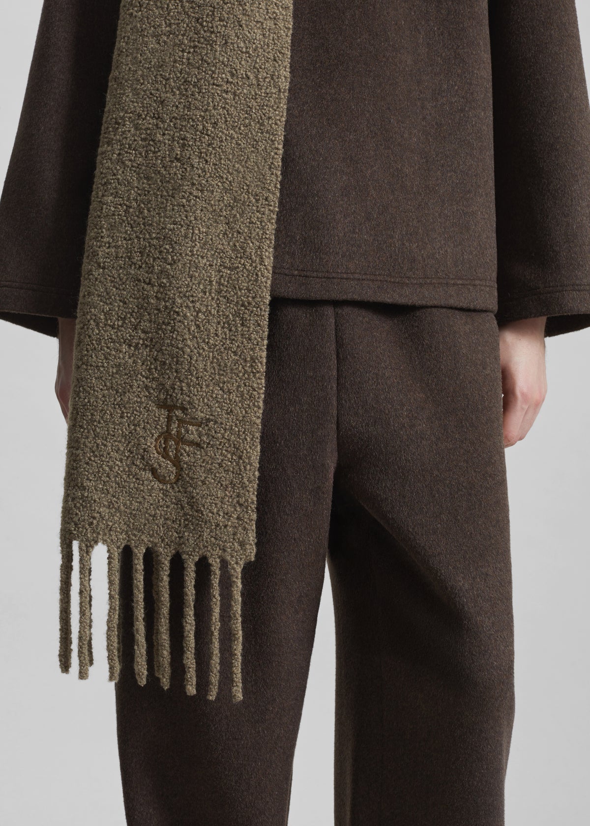 Olari Alpaca Blend Boucle Scarf - Olive - 7