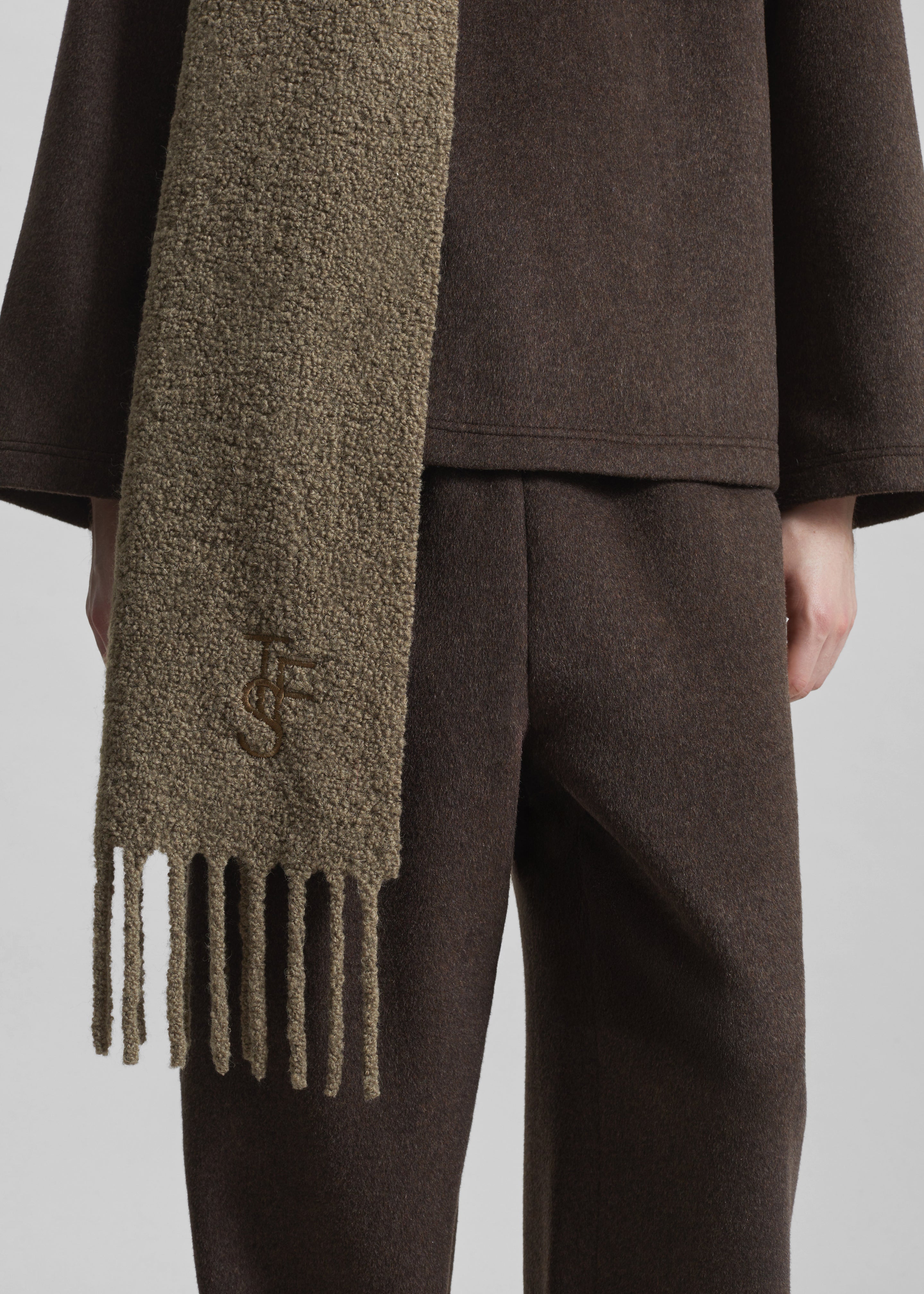 Olari Alpaca Blend Boucle Scarf - Olive - 7