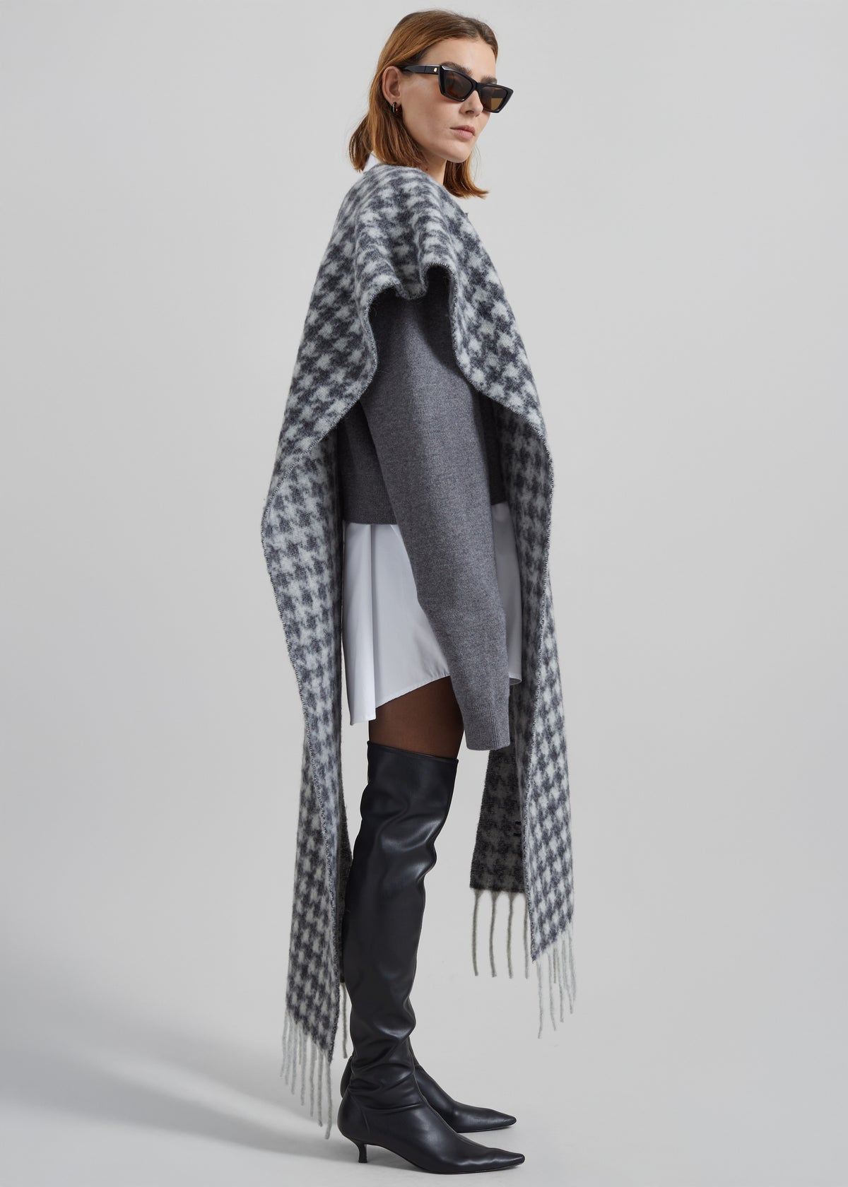 Olari Alpaca Blend Scarf - Grey Houndstooth Check - 3