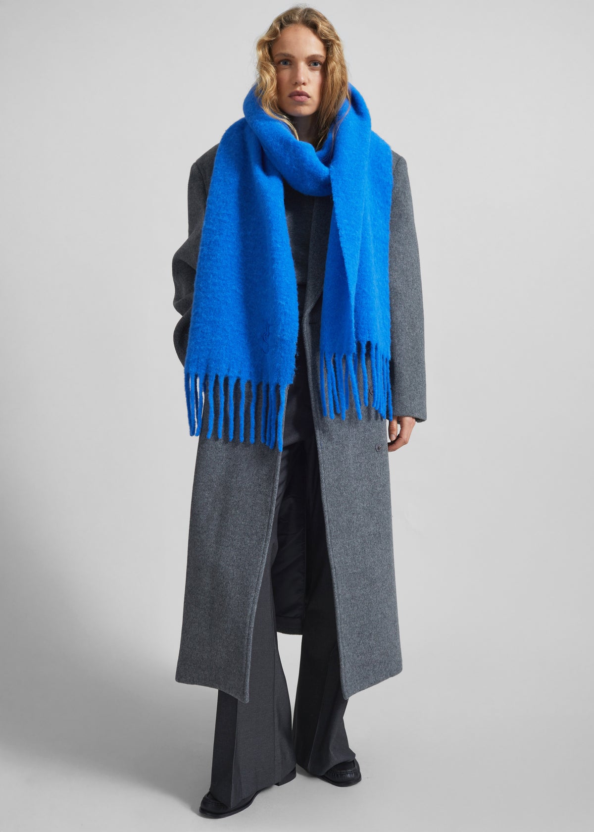 Olari Alpaca Blend Scarf - Royal Blue - 2