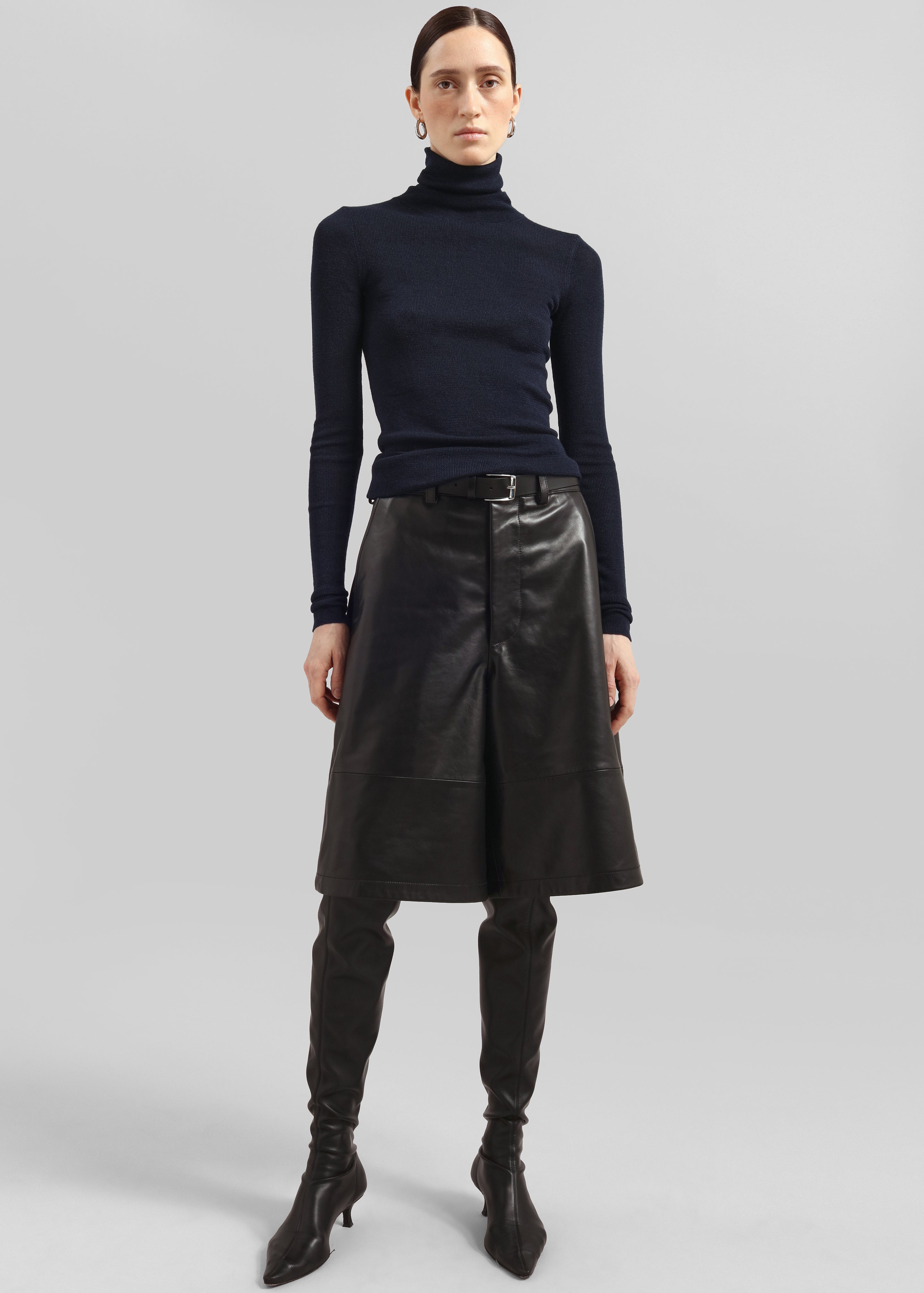 Olivia Leather Bermuda Shorts - Black - 5