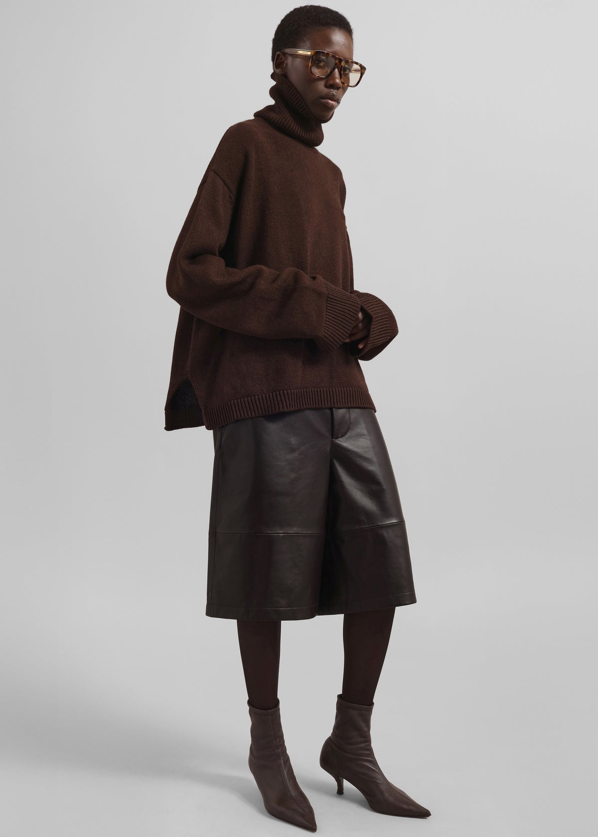 Olivia Leather Bermuda Shorts - Dark Brown - 3