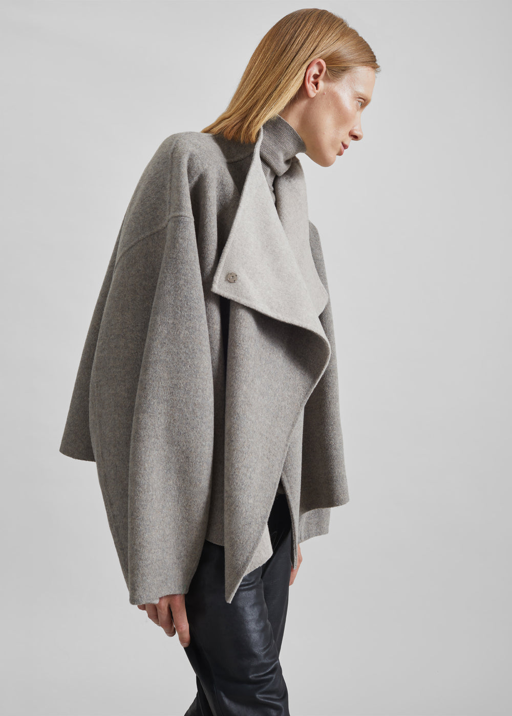 Onelle Wool Reversible Short Coat - Beige - 1