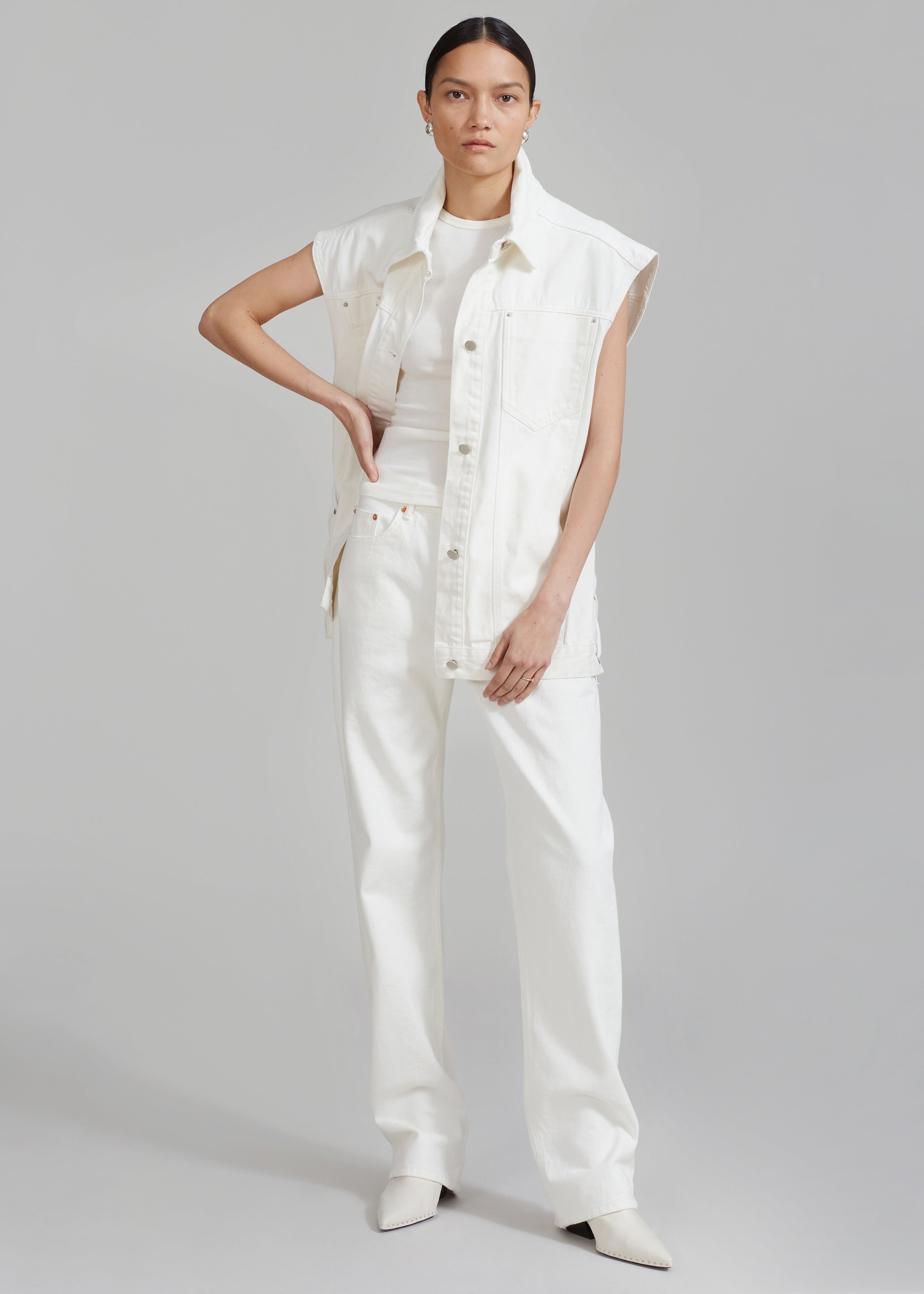 LATO MARAN BUTTON VEST COLOR: IVORY - ベスト