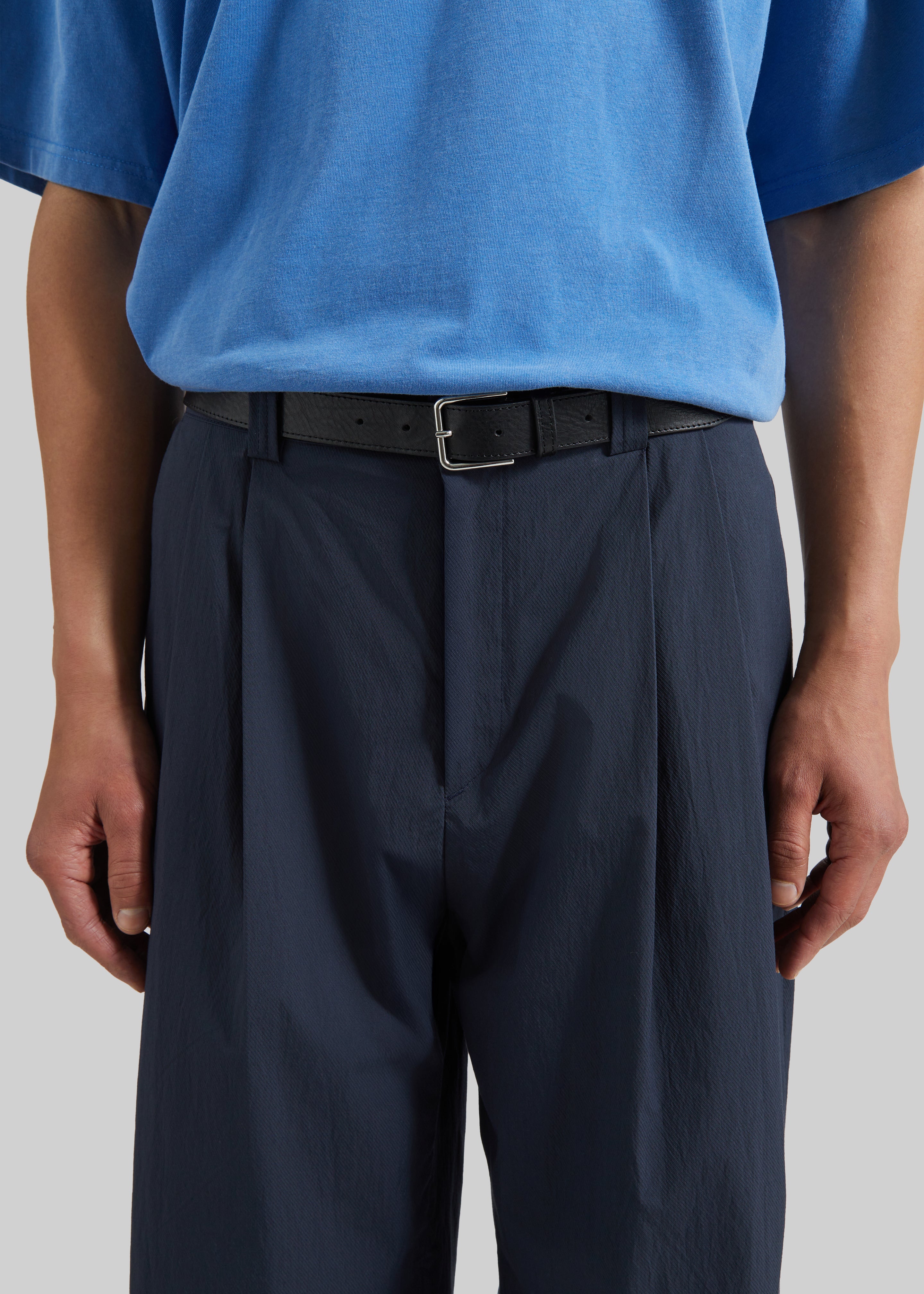 Osaka Pleated Pants - Navy – The Frankie Shop