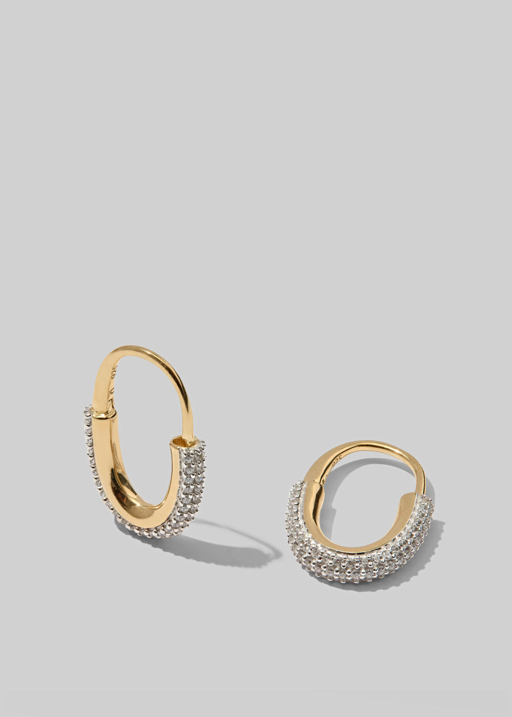 Otiumberg Roscida Pave Oval Hoops - Gold
