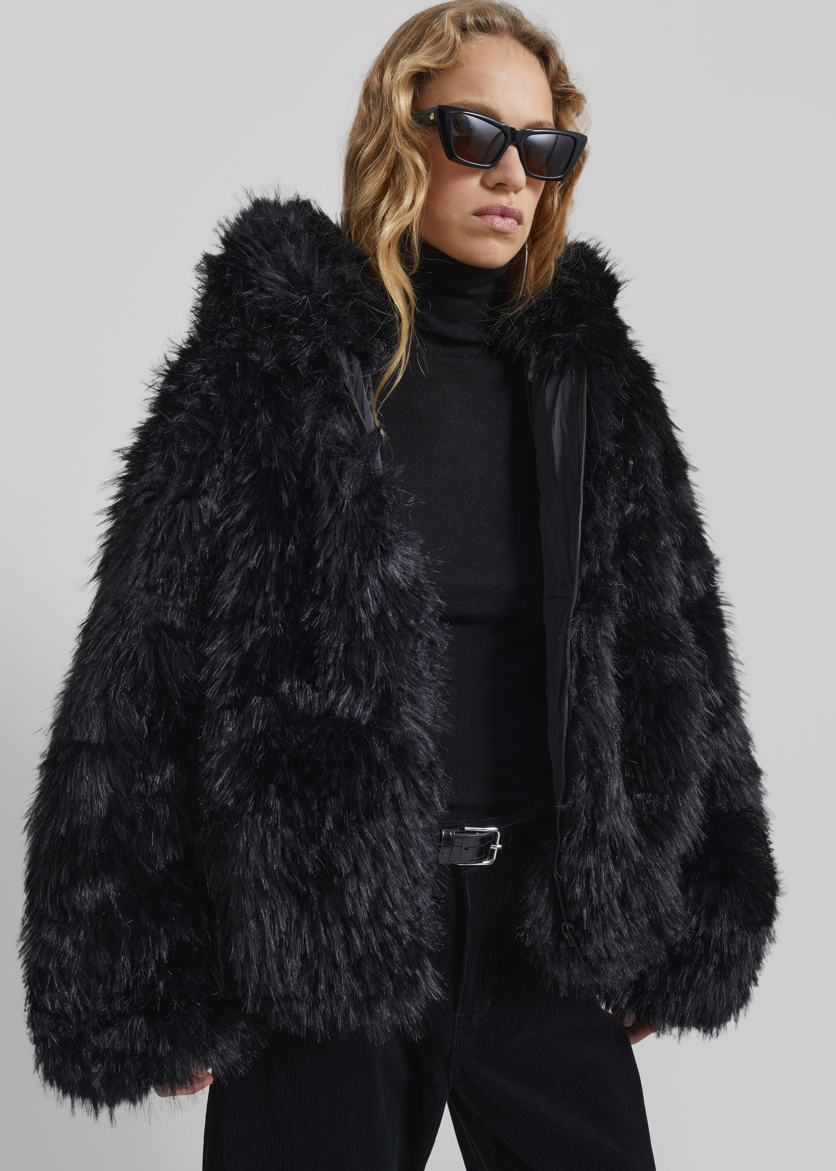 Pieces Uniques Le Sailor Faux Fur Sweatshirt - Black - 5