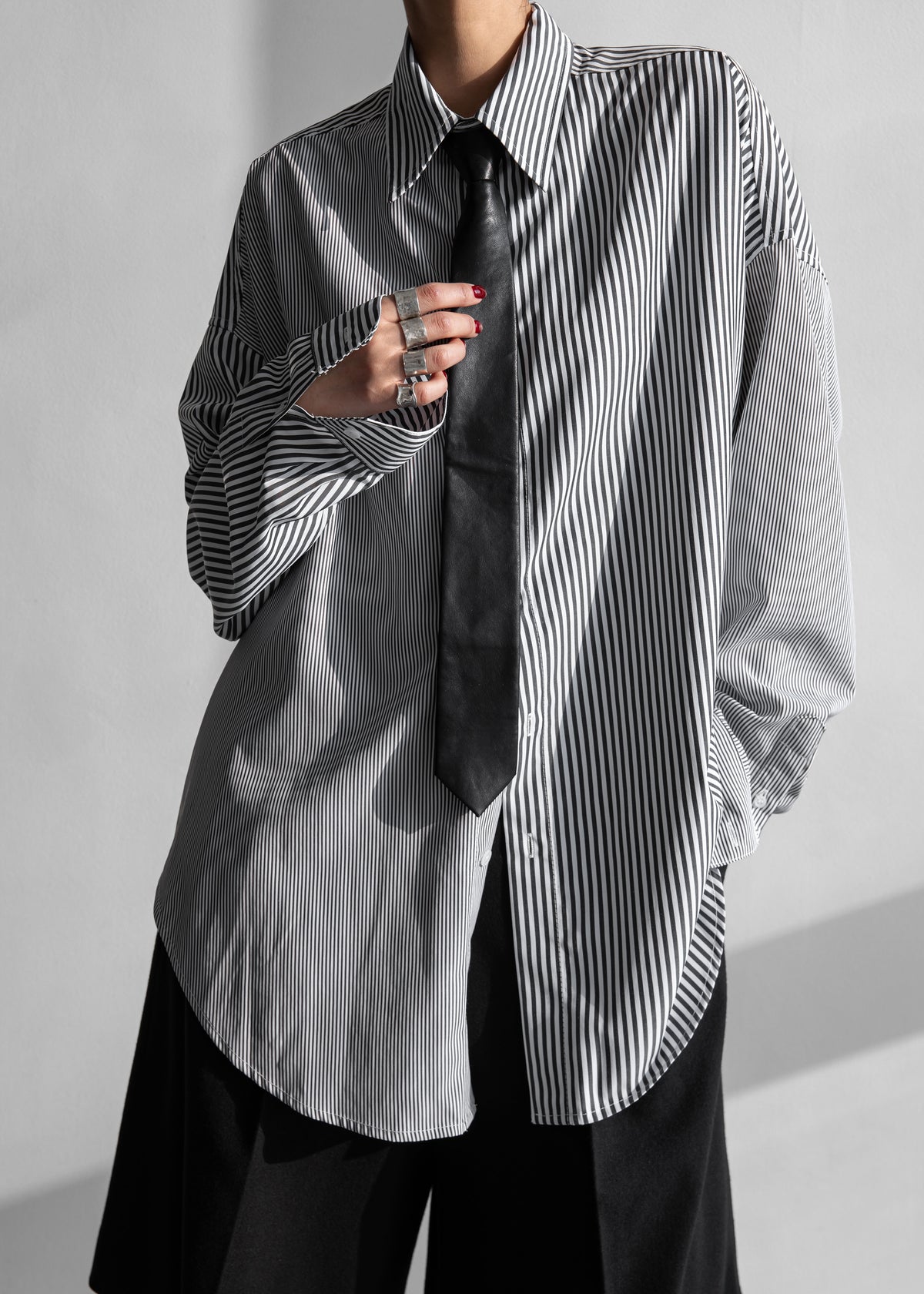 Quillan Button-Down Shirt - White/Black Stripe - 7