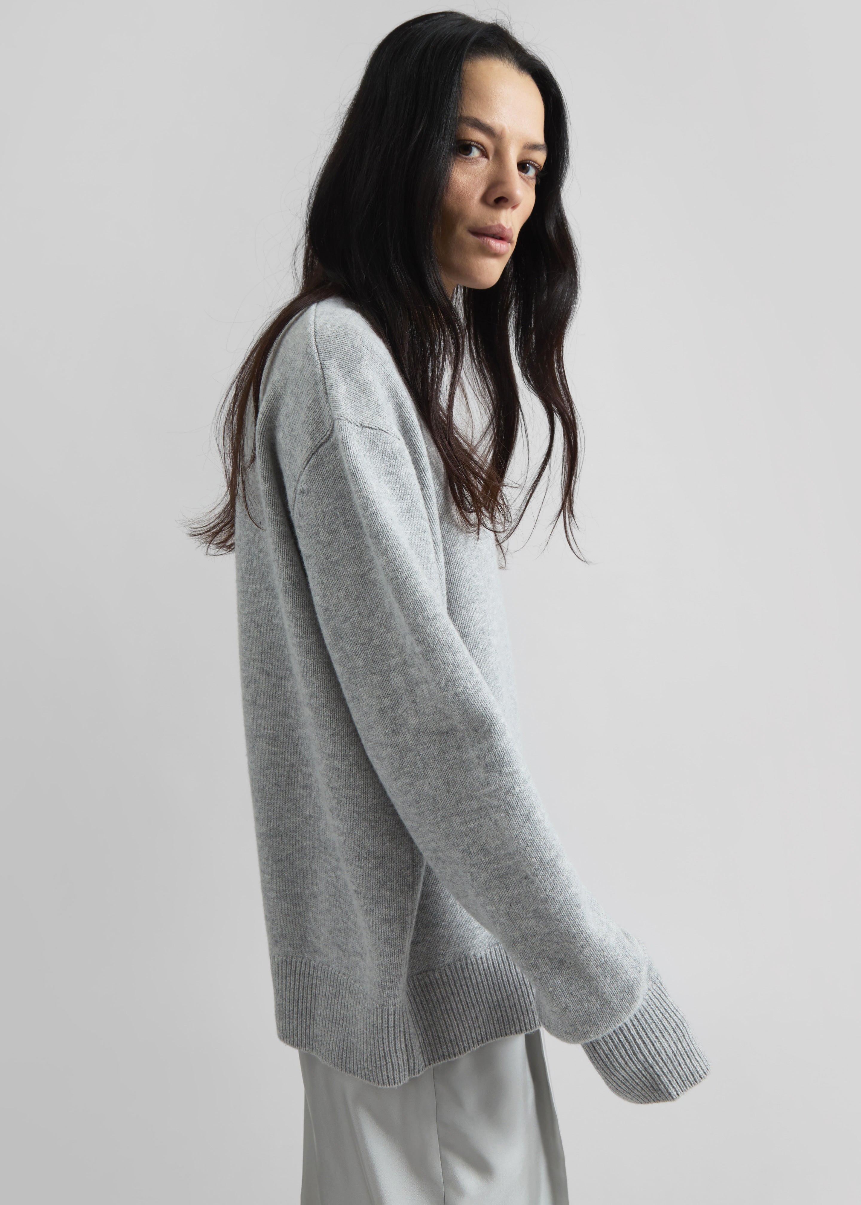 Quinton Crew Neck Sweater - Light Grey – The Frankie Shop