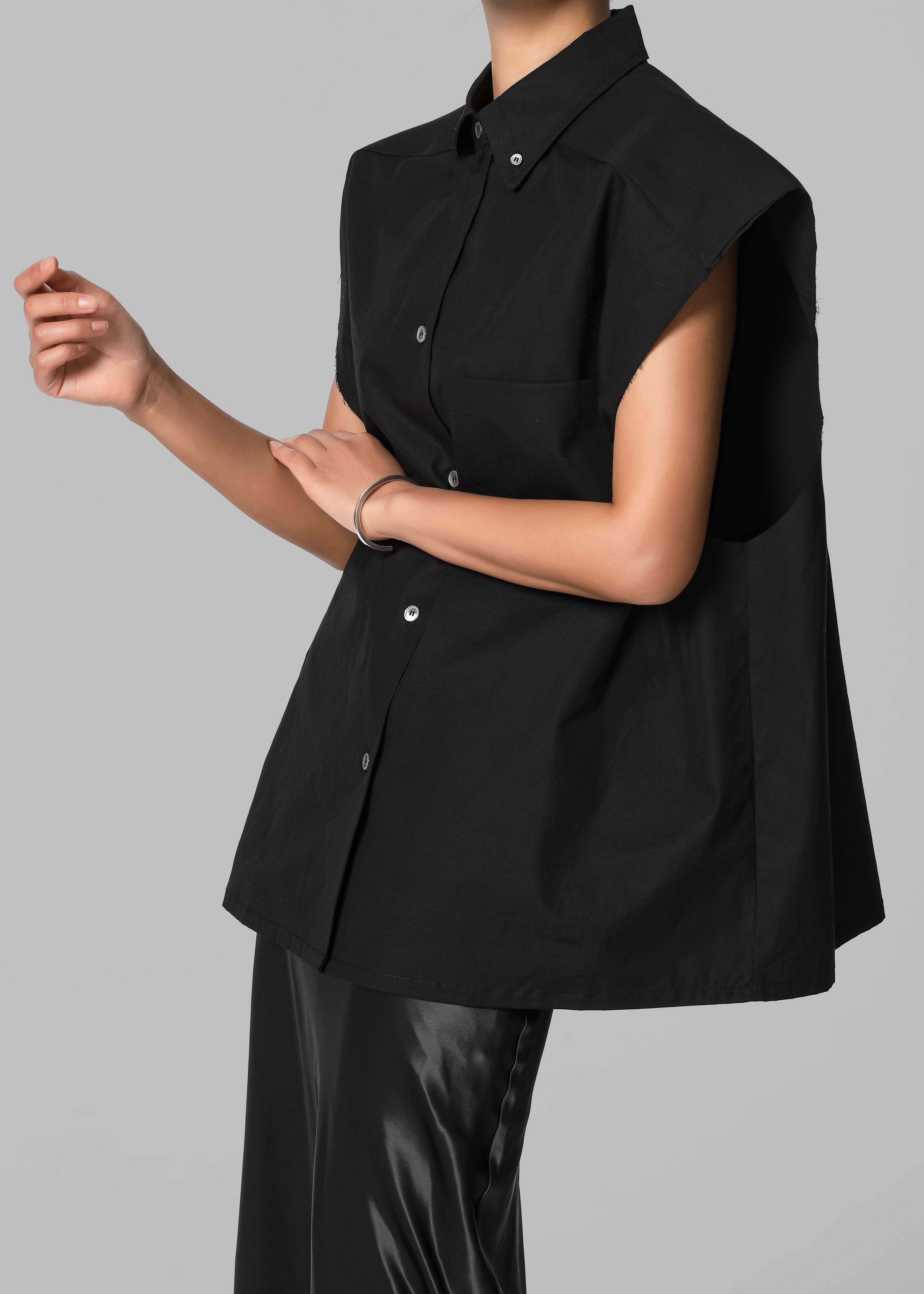 Rae Sleeveless Button Down Shirt - Black - 1