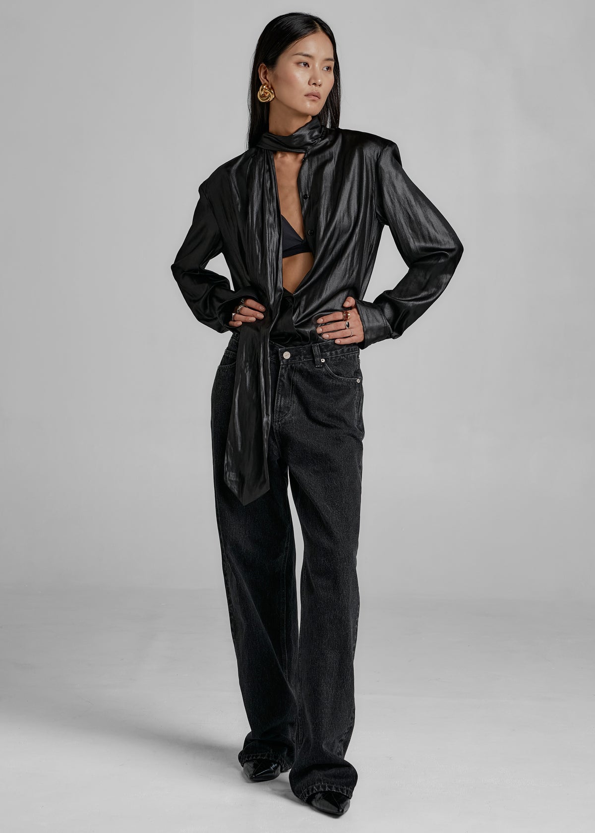 Raven Low Rise Jeans - Black Wash - 7