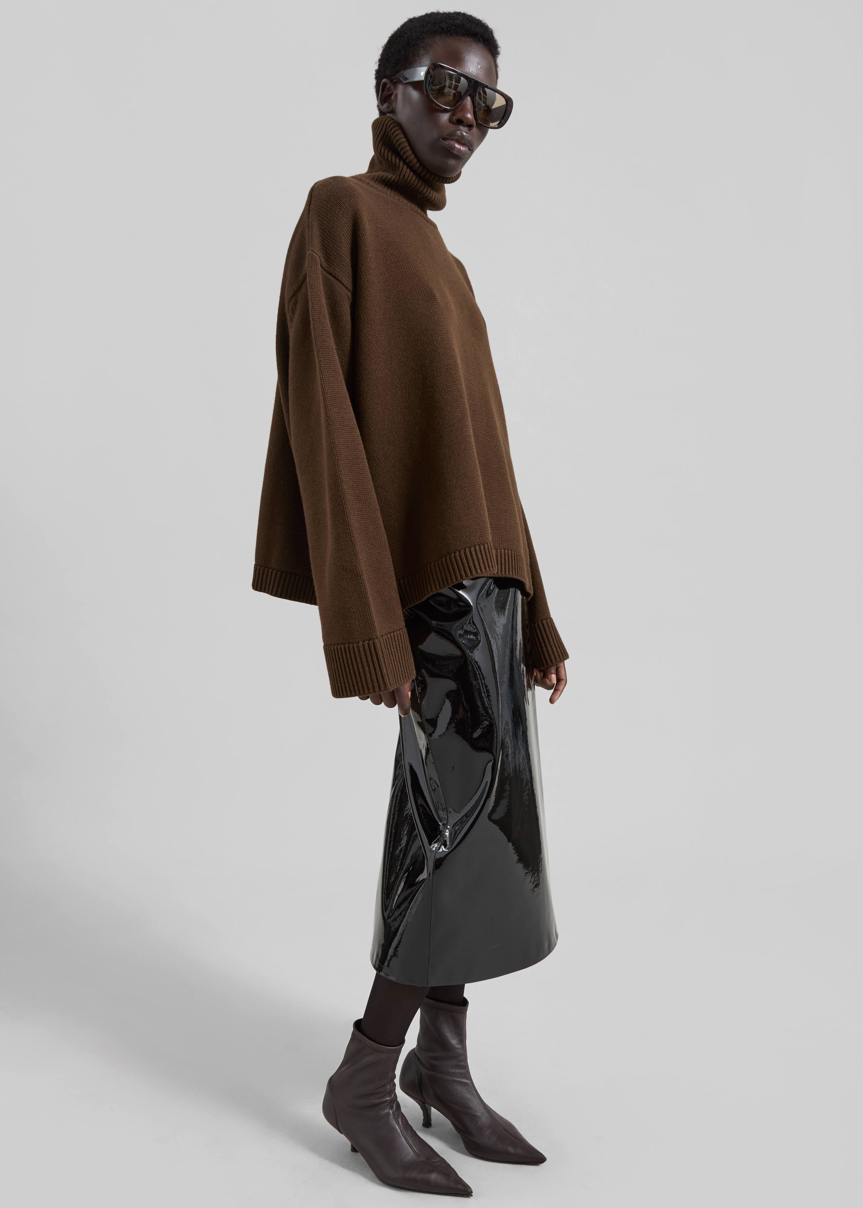 Rhea Trapeze Turtleneck - Mocha – The Frankie Shop