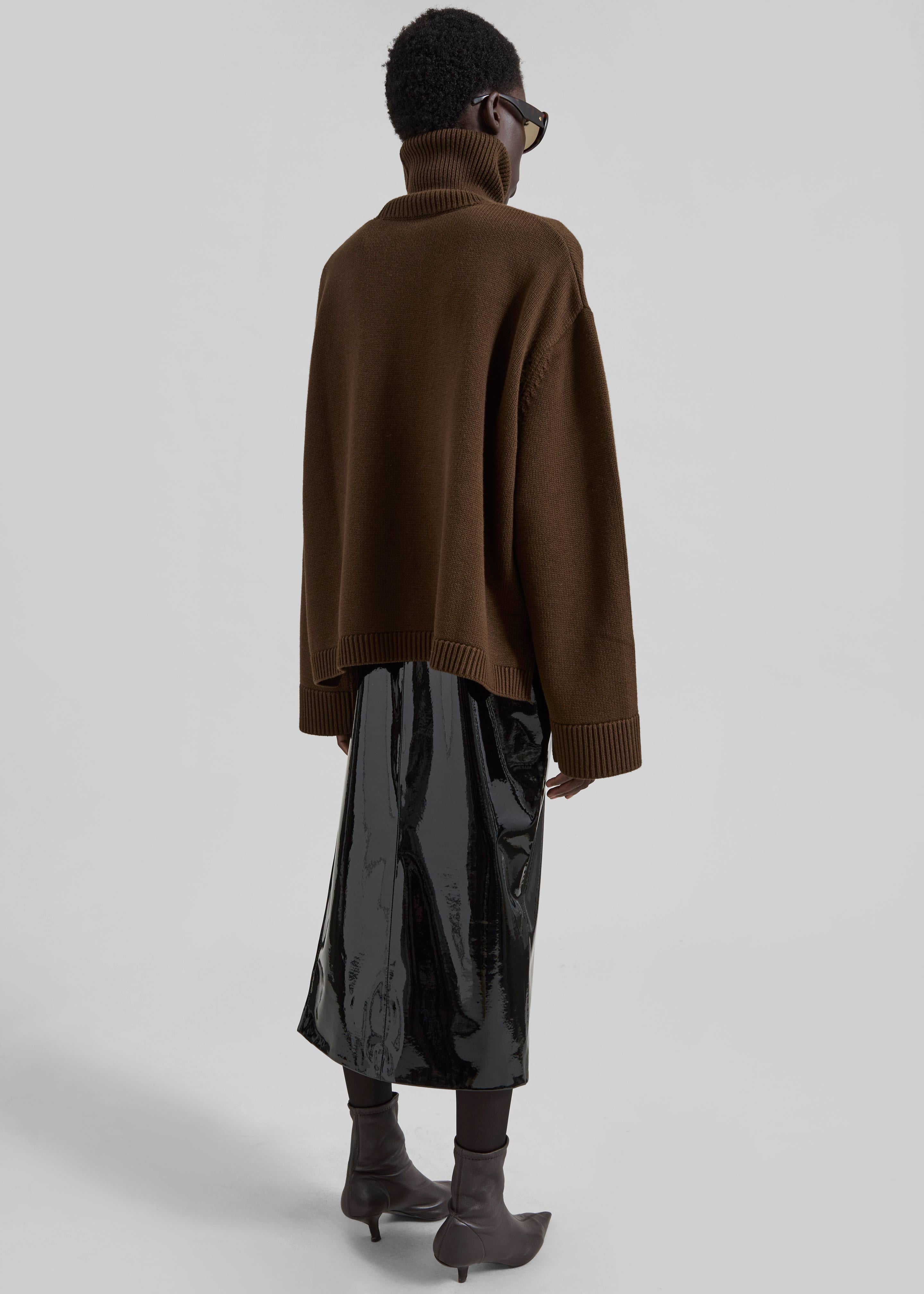 Rhea Trapeze Turtleneck - Mocha – The Frankie Shop