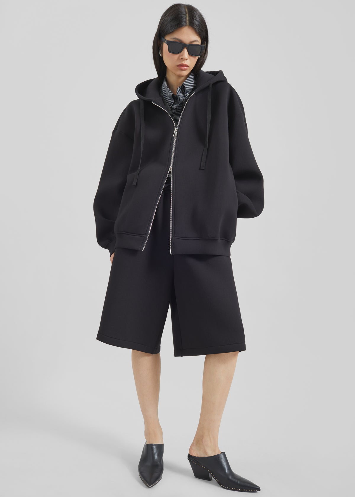 Rian Oversized Hoodie - Black - 4