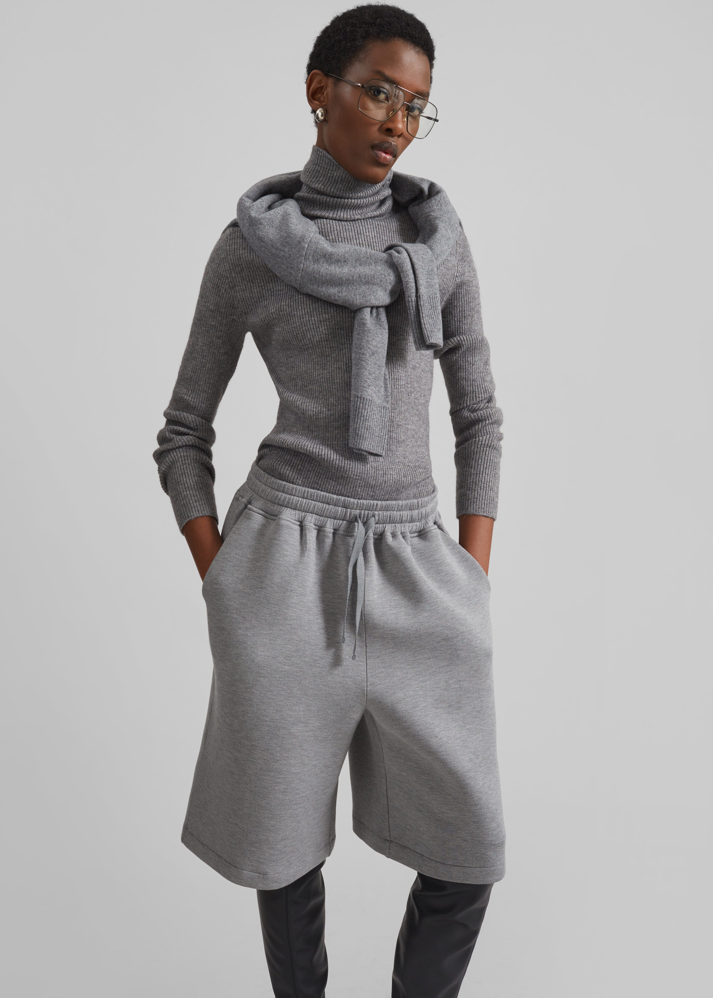 Rian Sweatshorts - Grey - 4