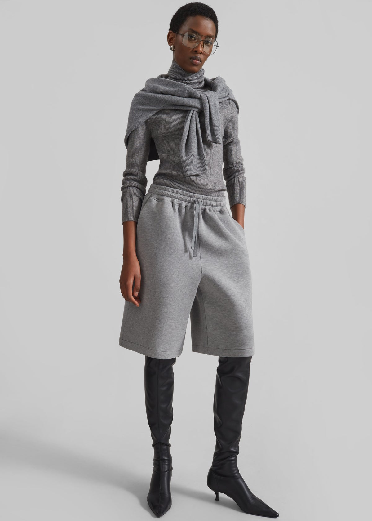 Rian Sweatshorts Grey – The Frankie Shop - Main Image